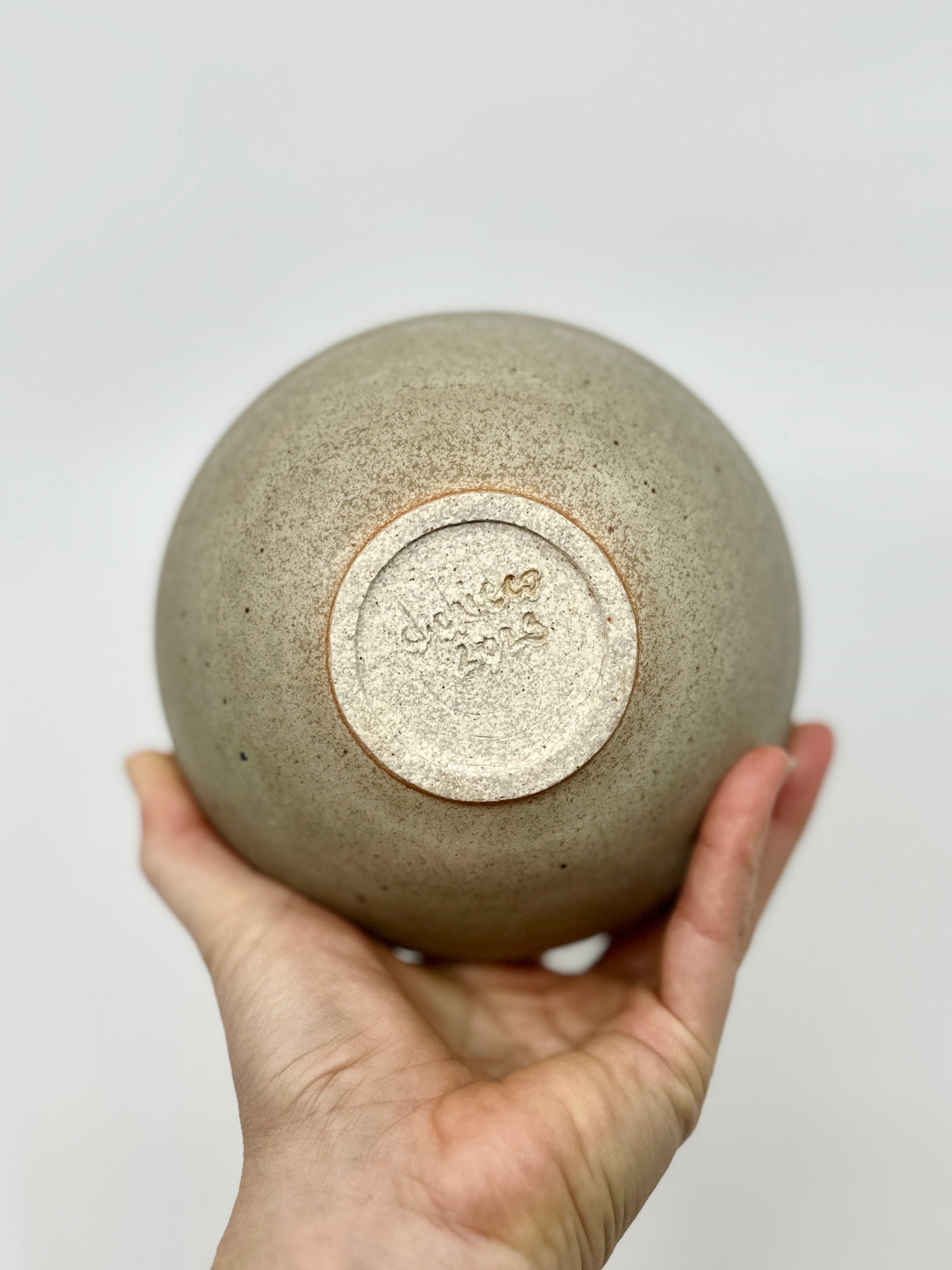 Gray/beige little neck no. 25