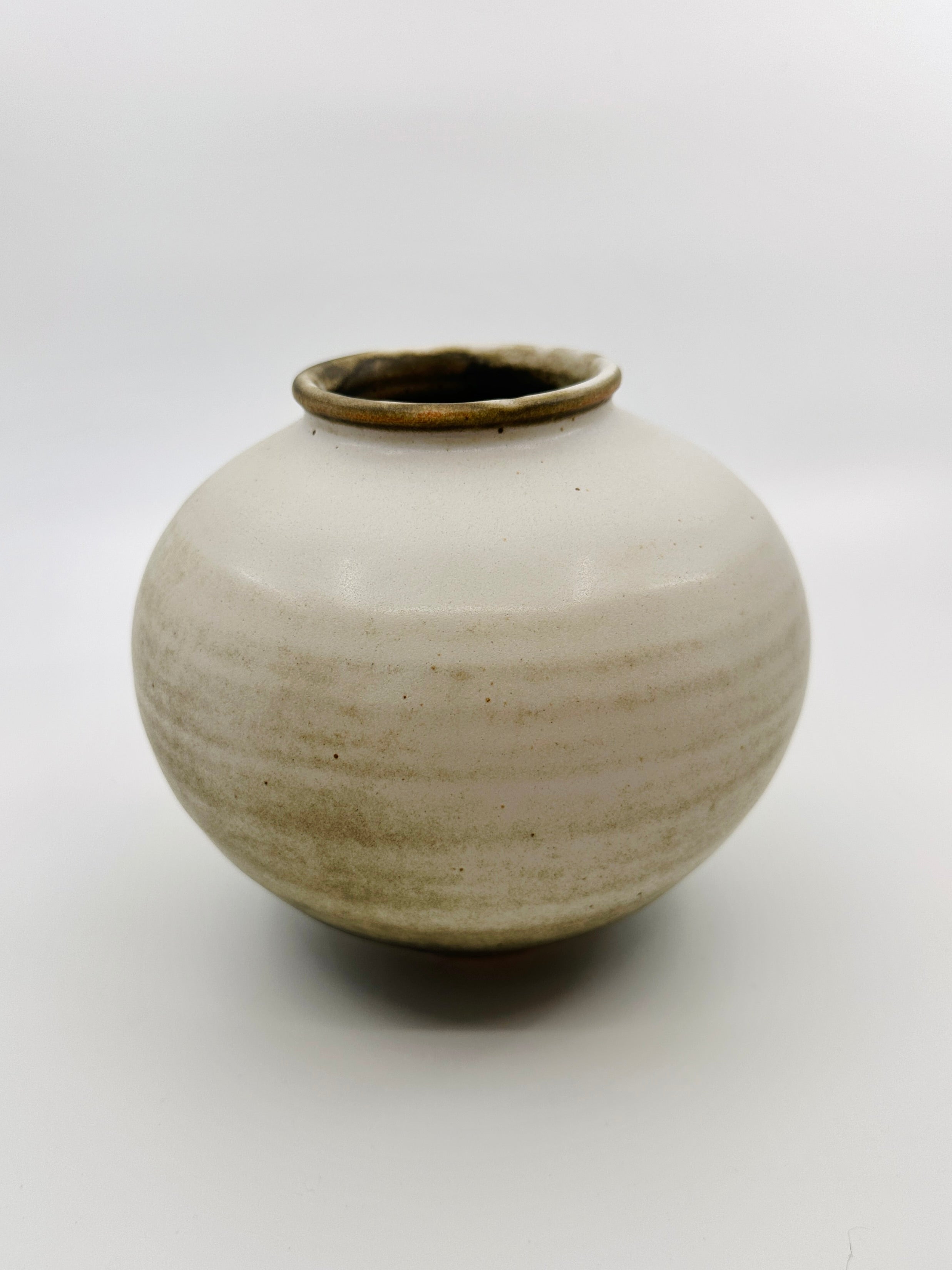 Gray/beige speckled vase no. 31