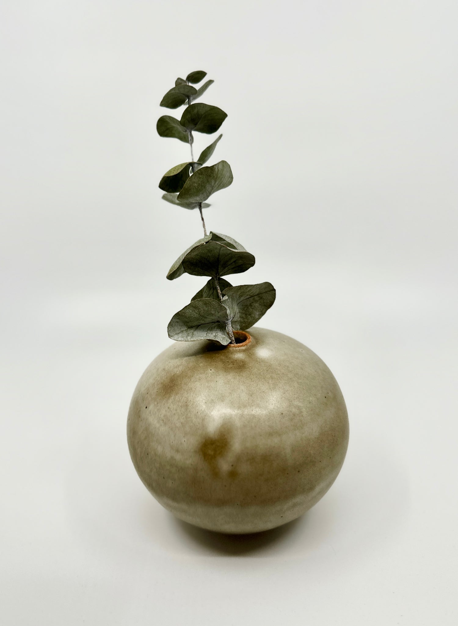 Gray/tan orb no. 28