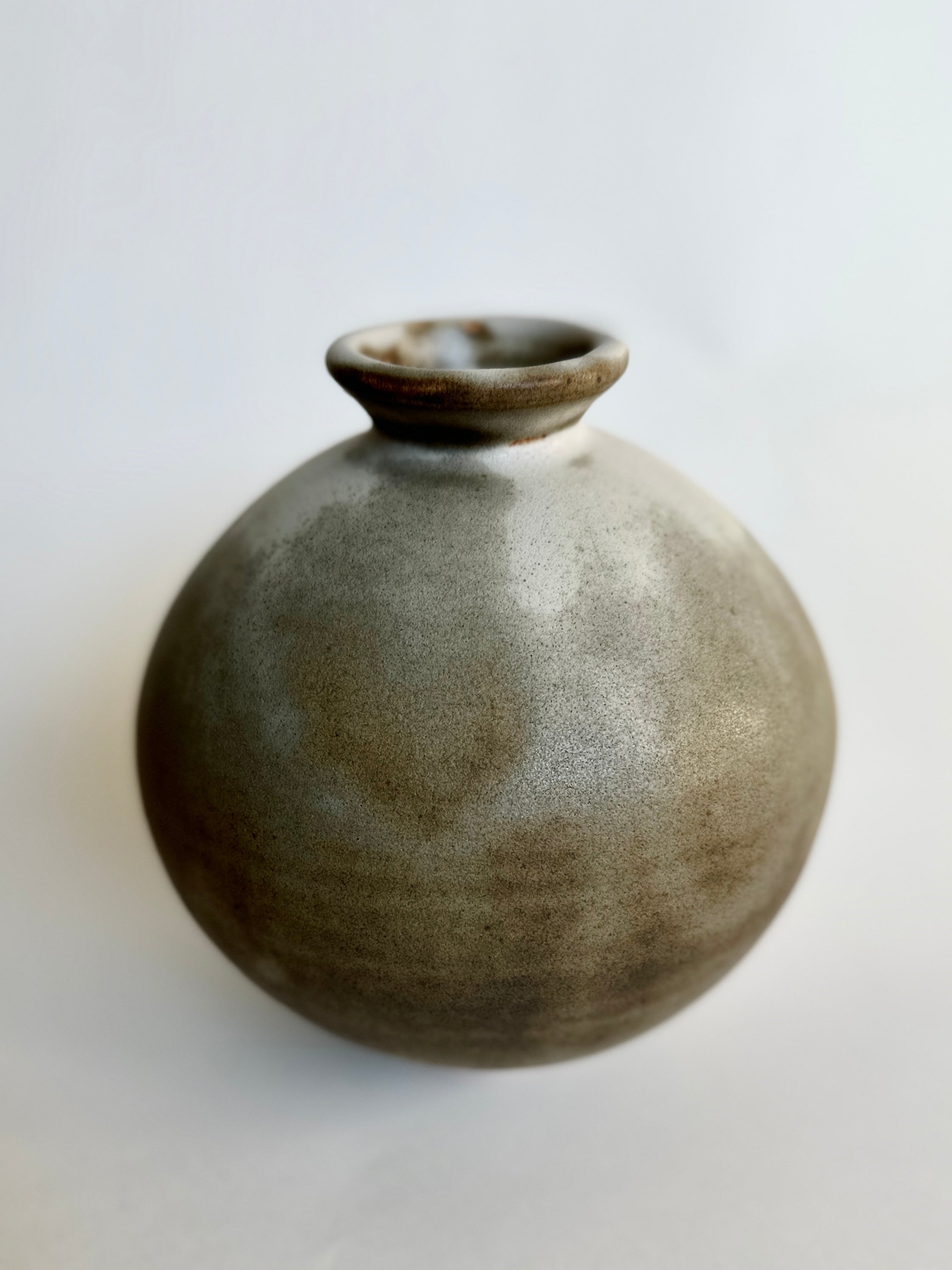 Gray/tan vase no. 22