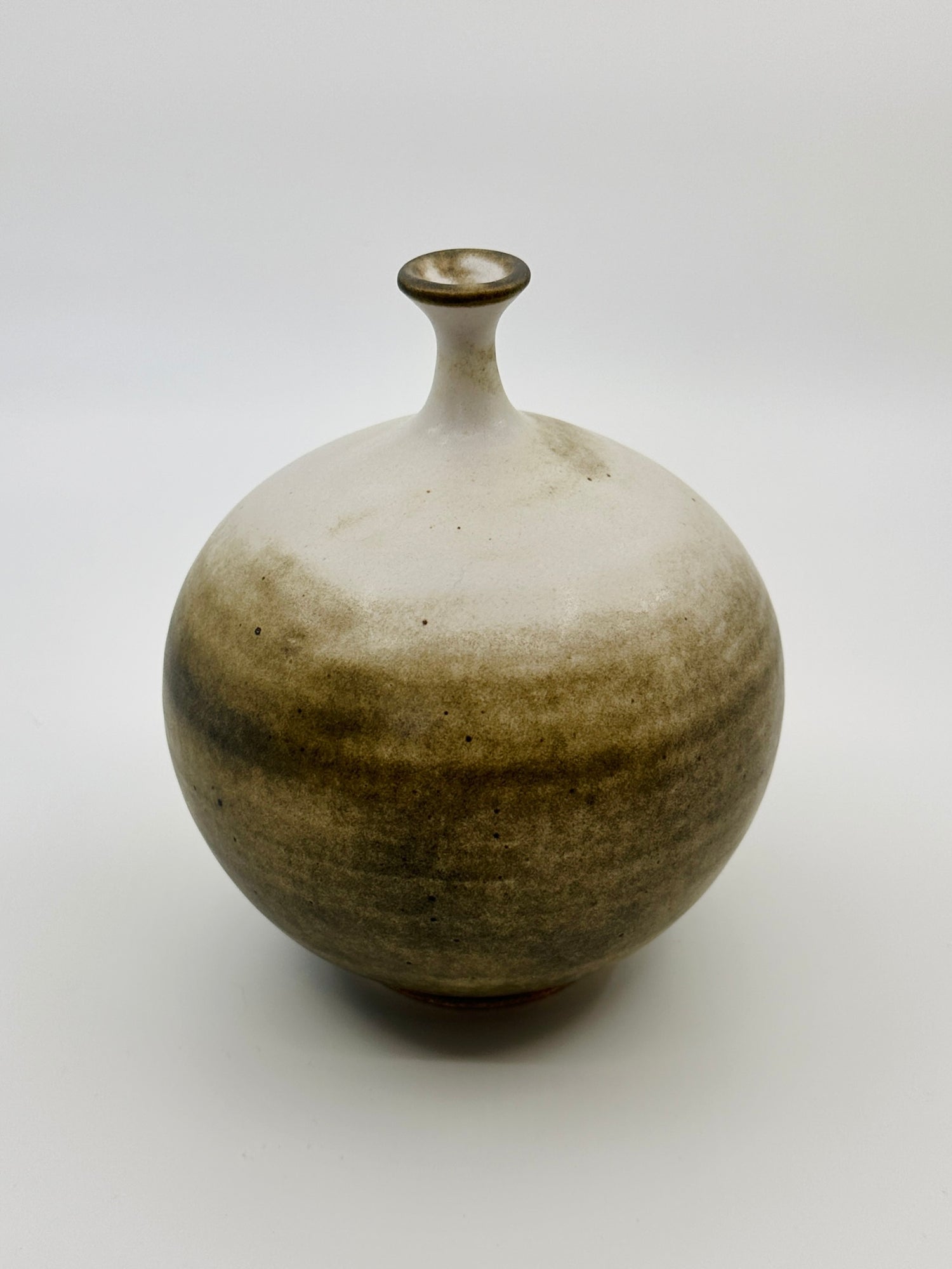 Gray/beige little neck vessel no. 32