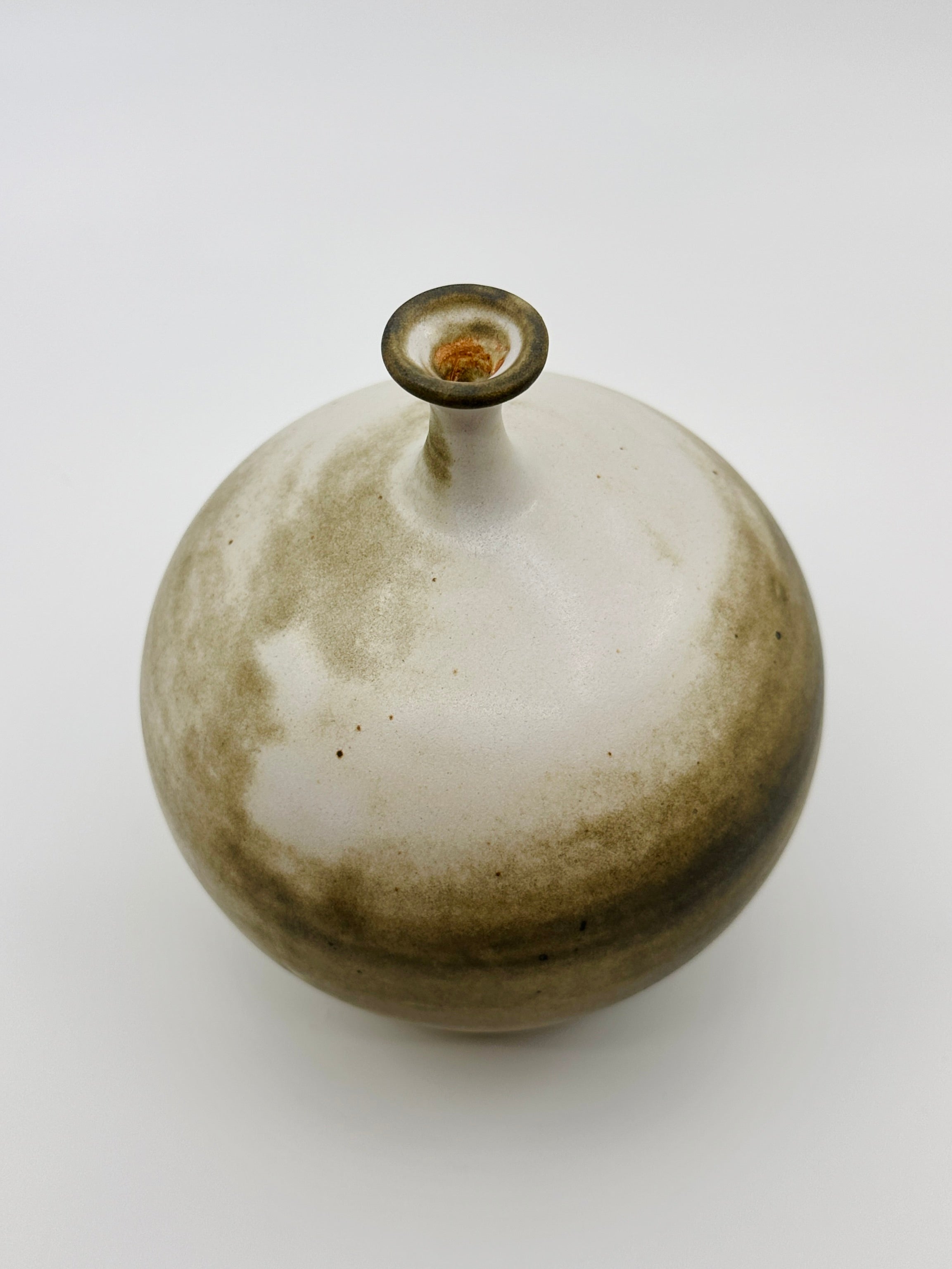 Gray/beige little neck vessel no. 32