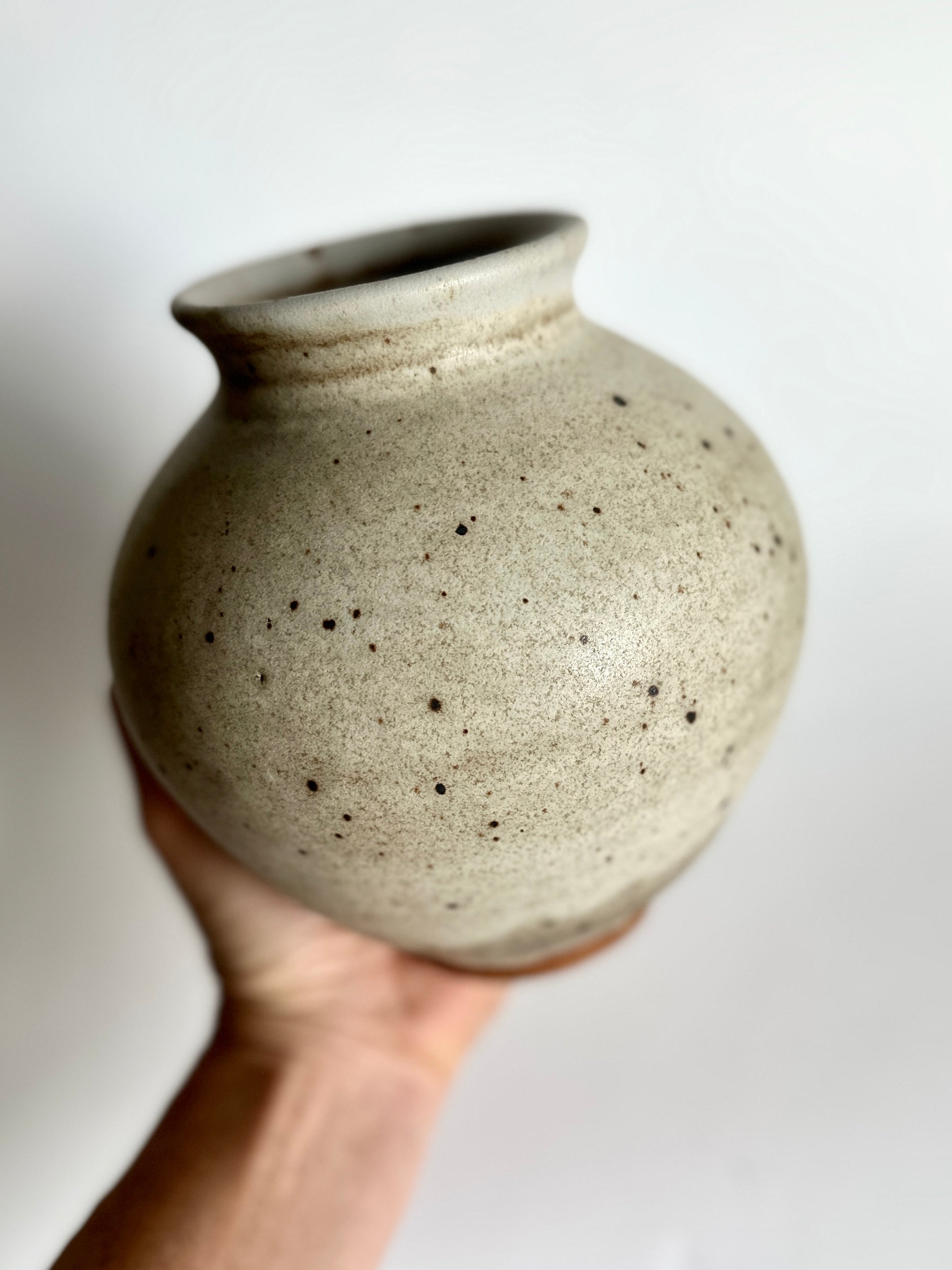 Gray/brown speckled vase 5