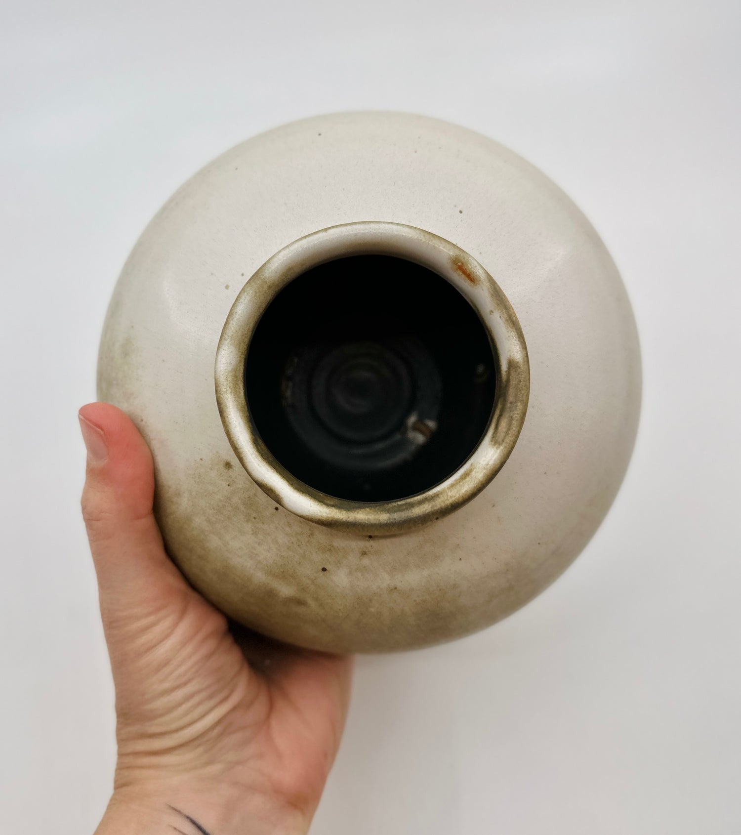 Gray/beige speckled vase no. 31