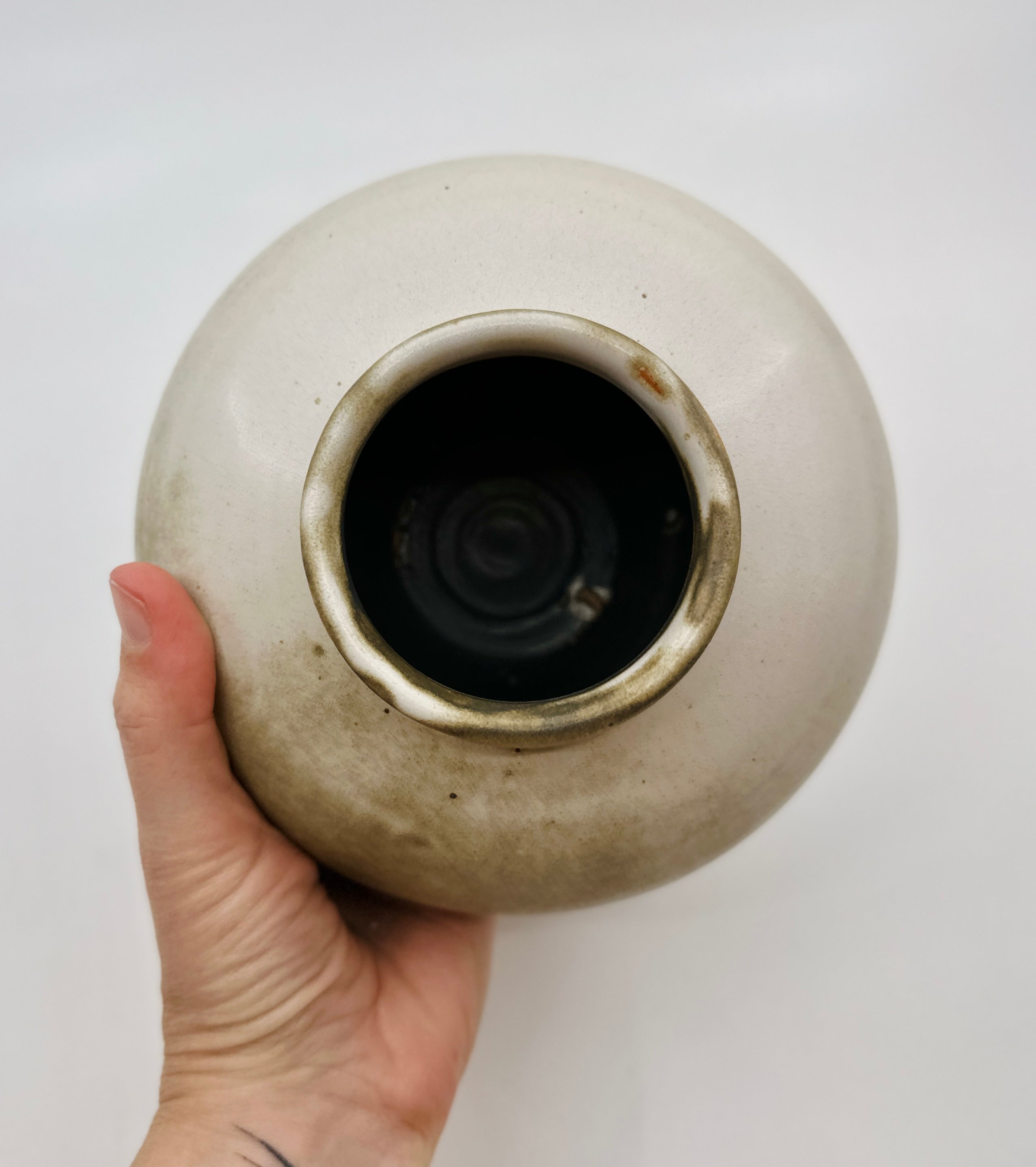 Gray/beige speckled vase no. 31