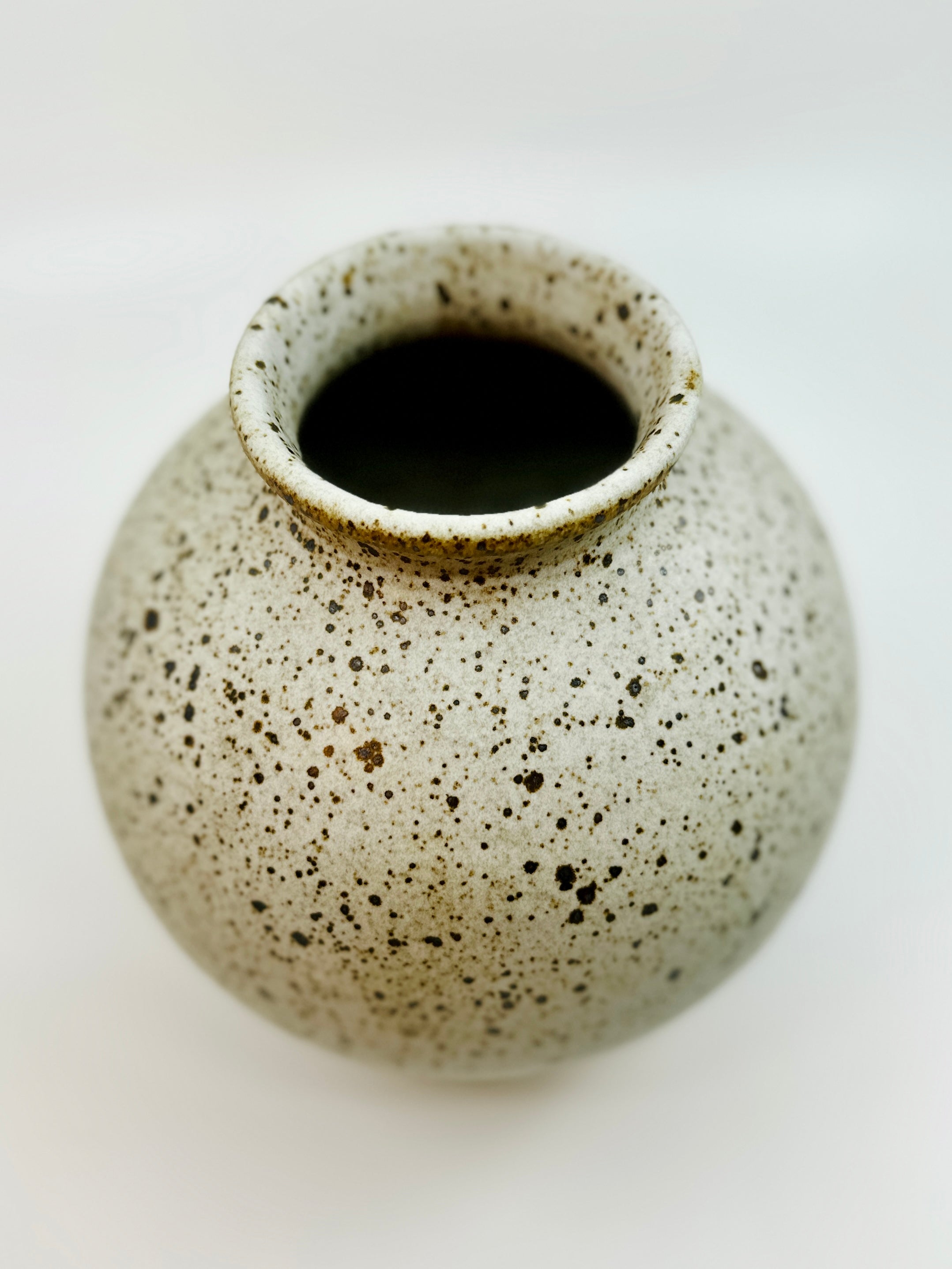 White speckled vase no. 36