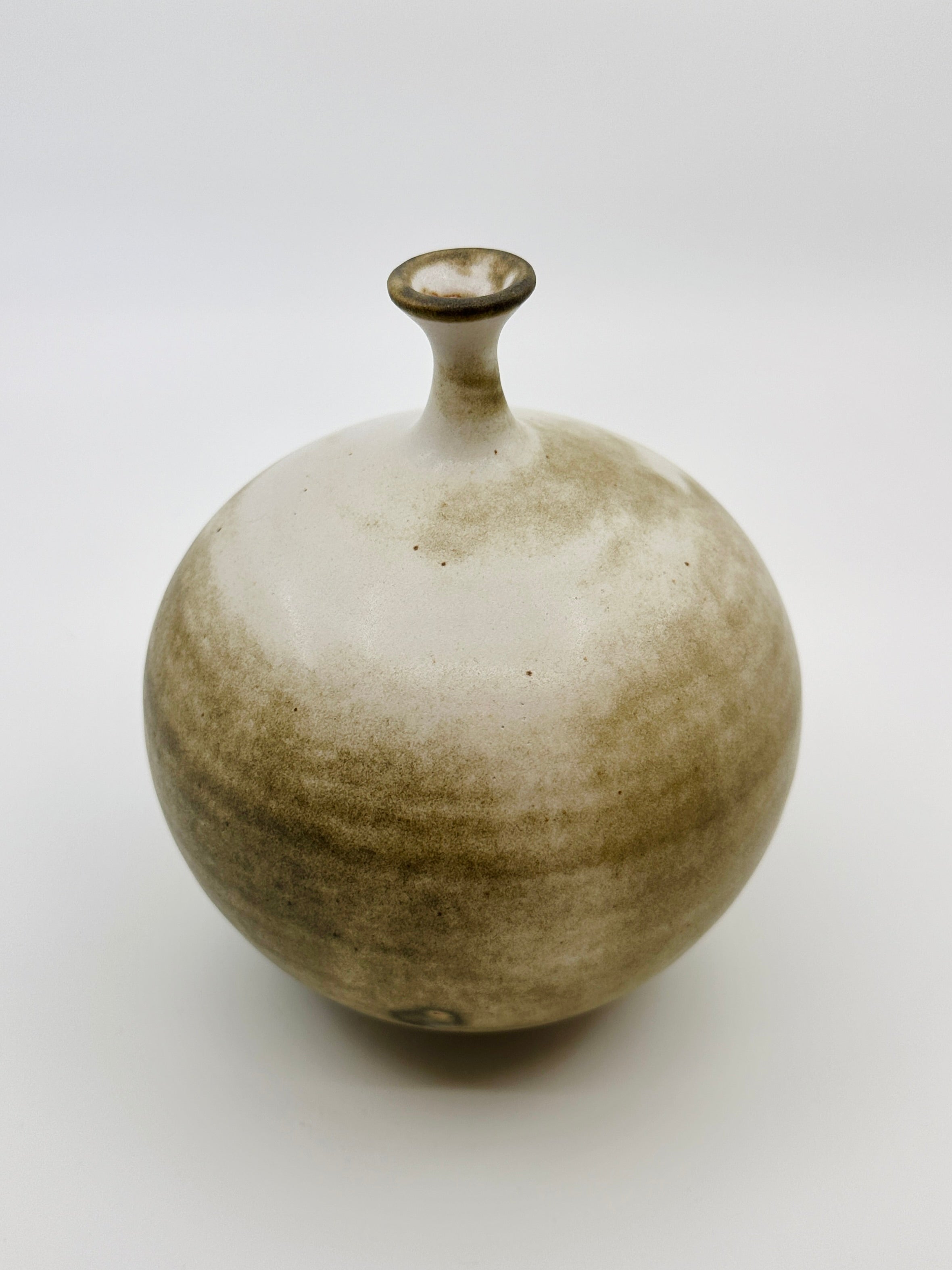 Gray/beige little neck vessel no. 32
