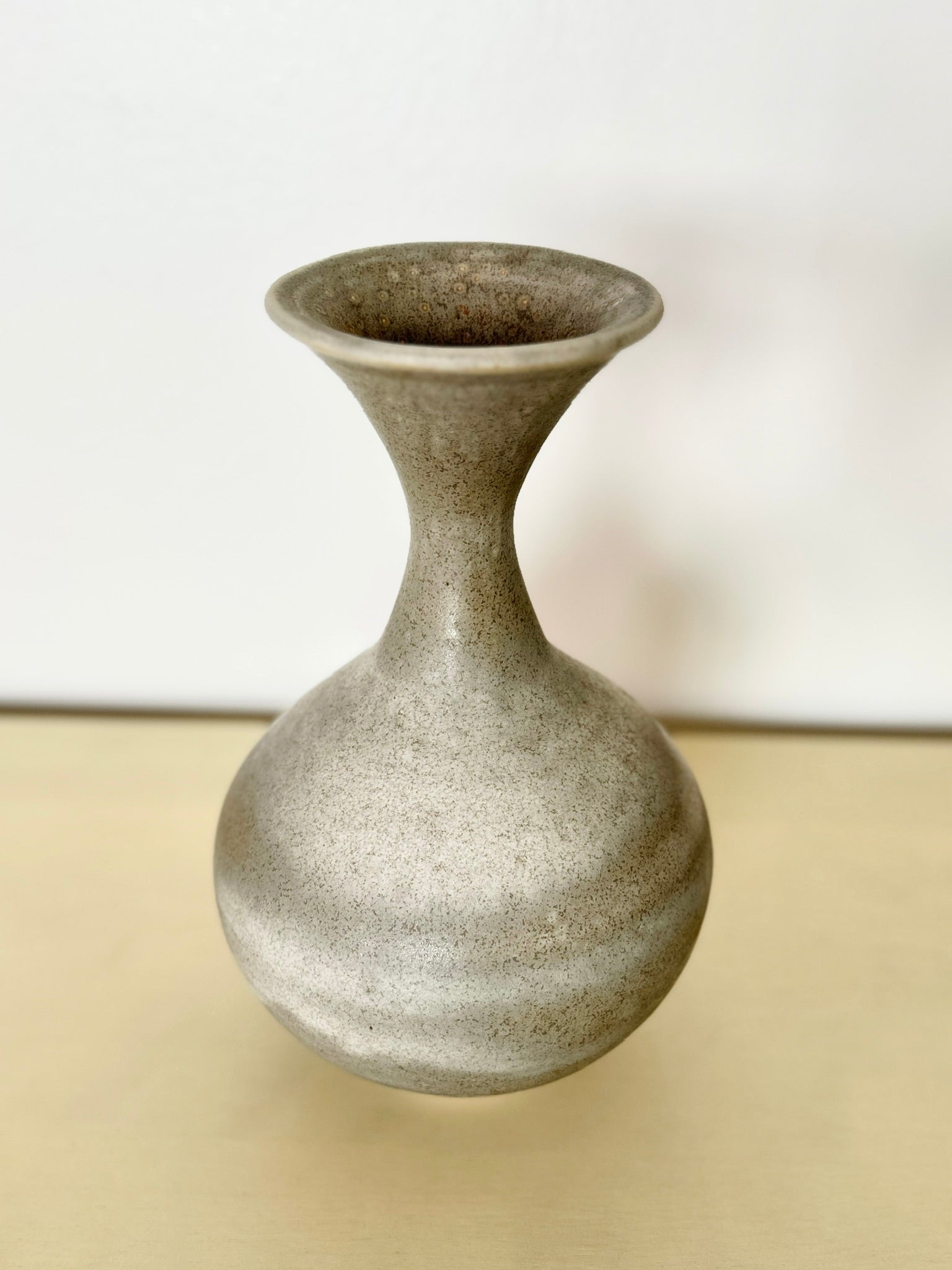 Gray/beige flared bottleneck no. 30