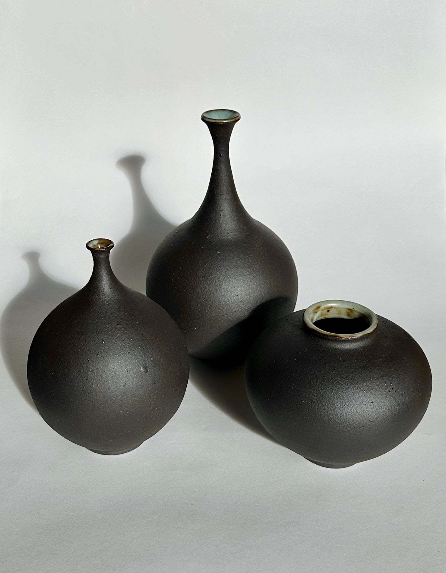 Black clay bottleneck No. 21