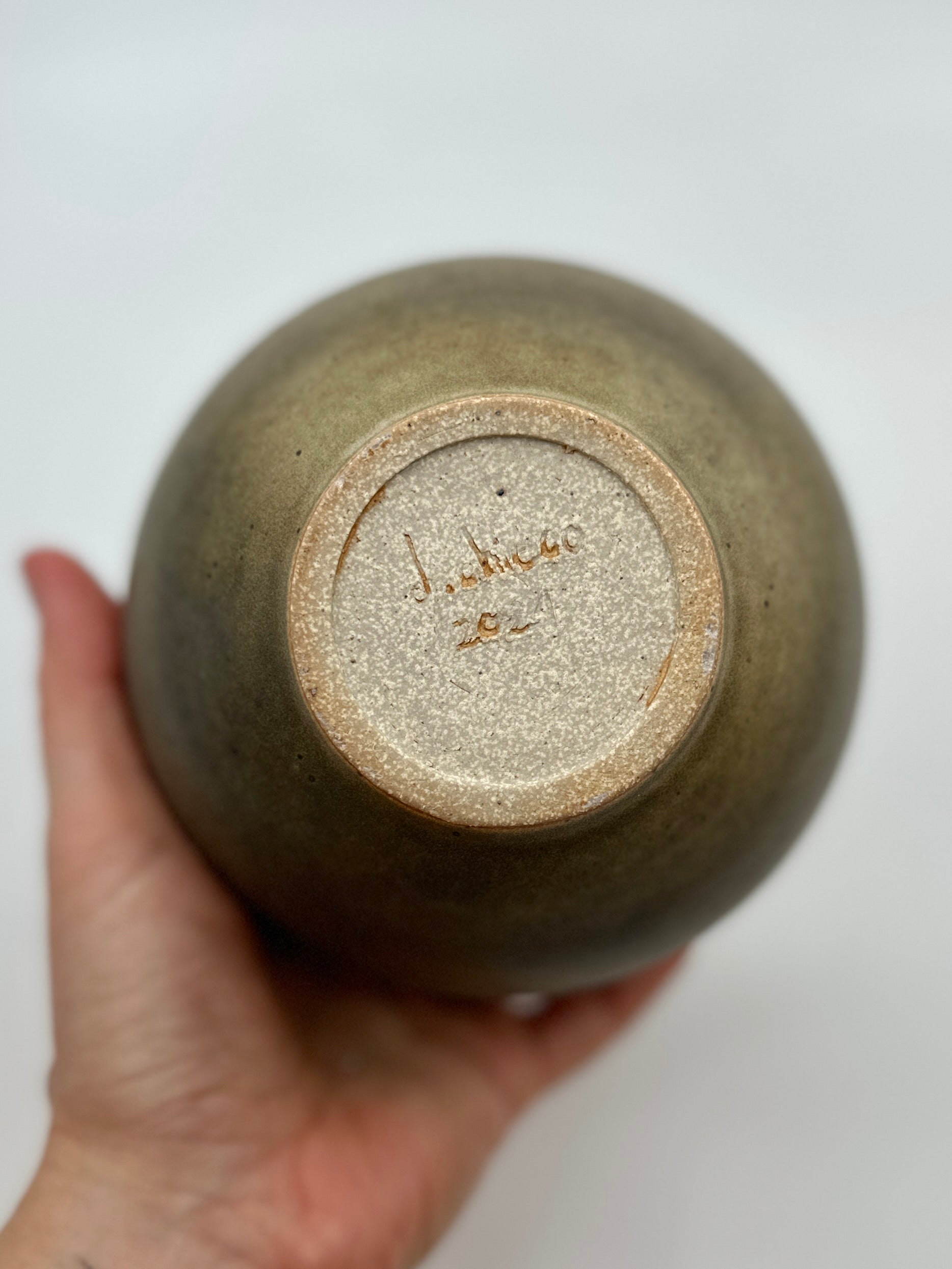 Gray/brown little neck vessel no. 34