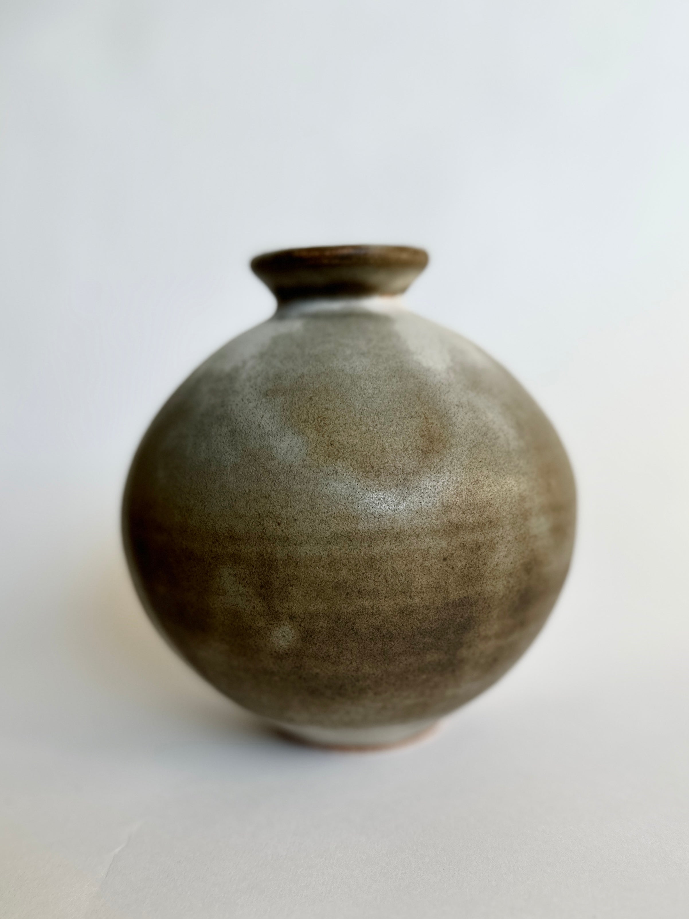 Gray/tan vase no. 22