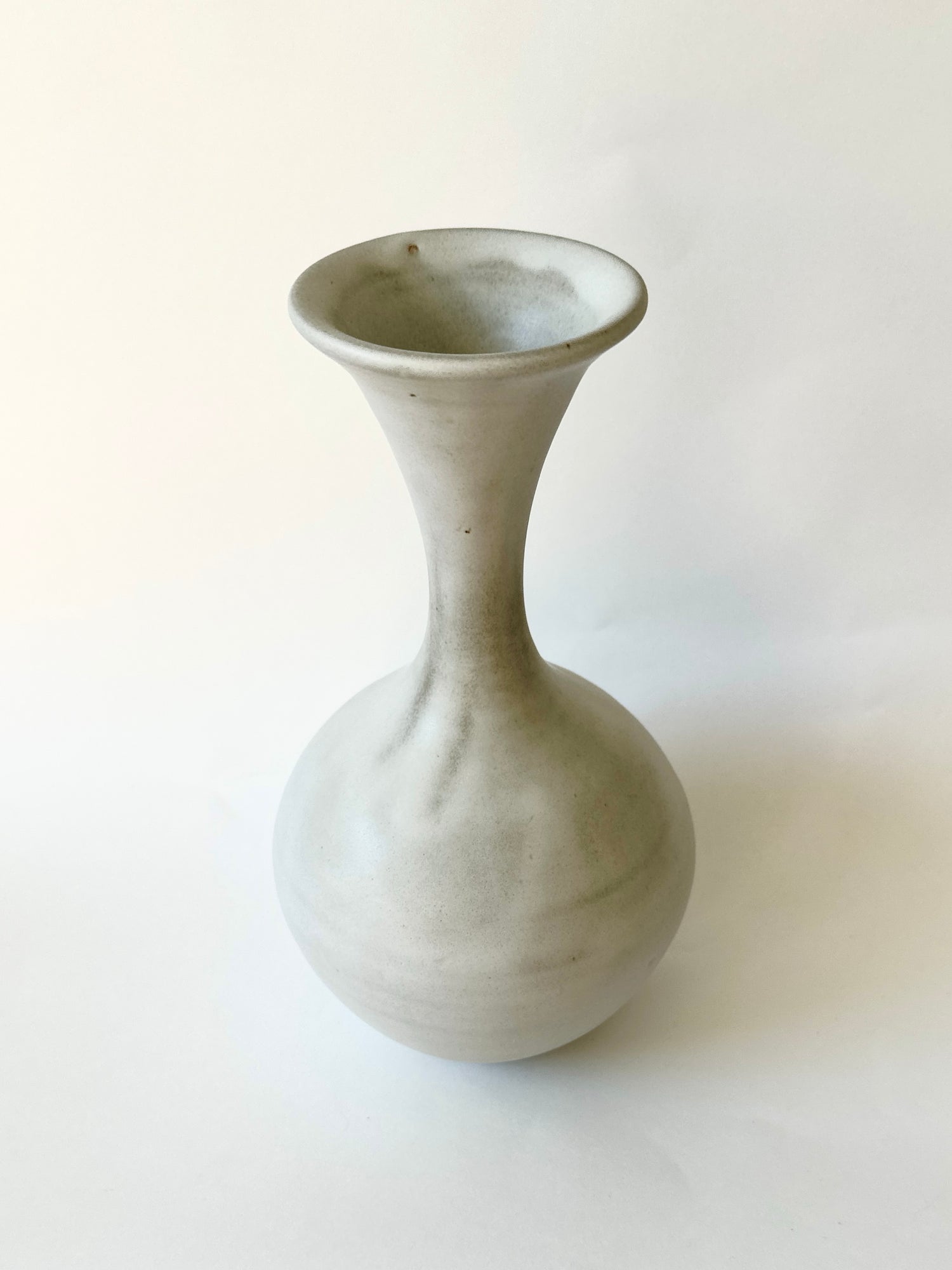 White flared bottleneck No. 32