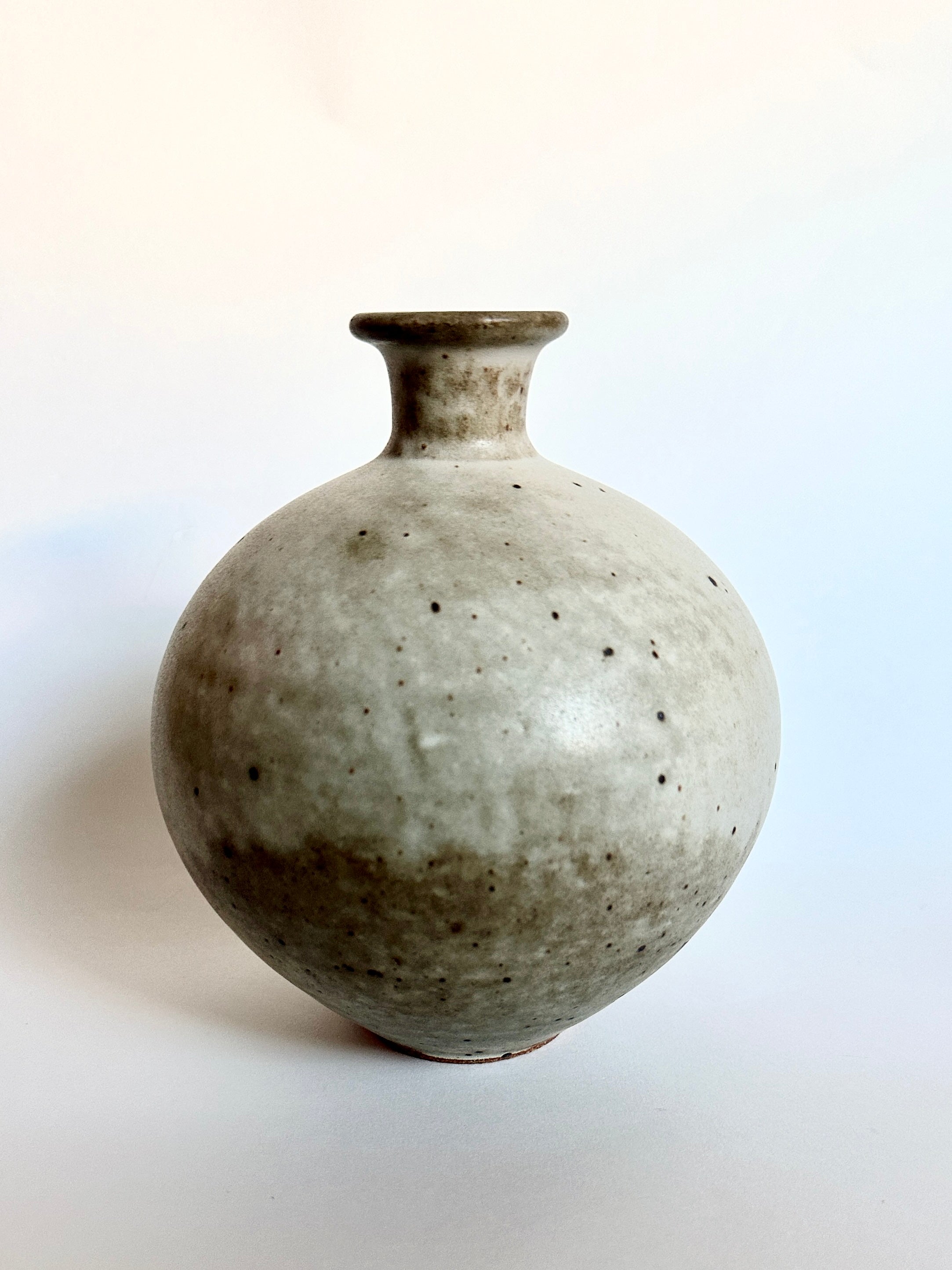Gray/brown speckled vase no. 4