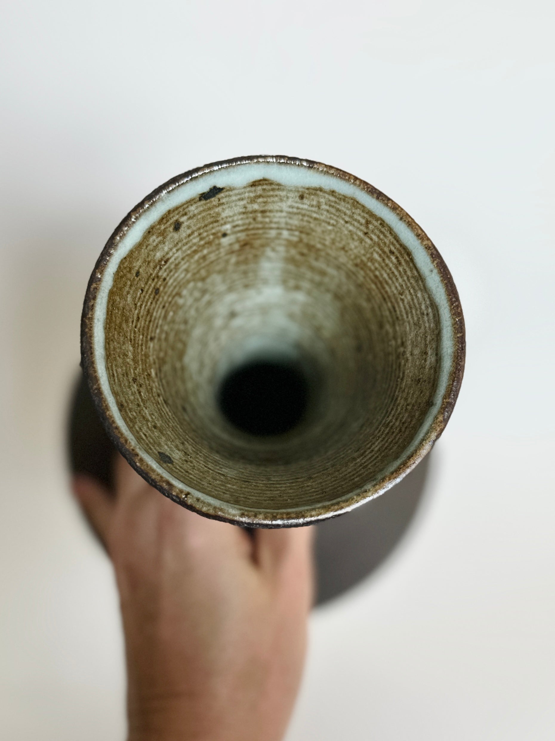 Black clay vessel No. 16