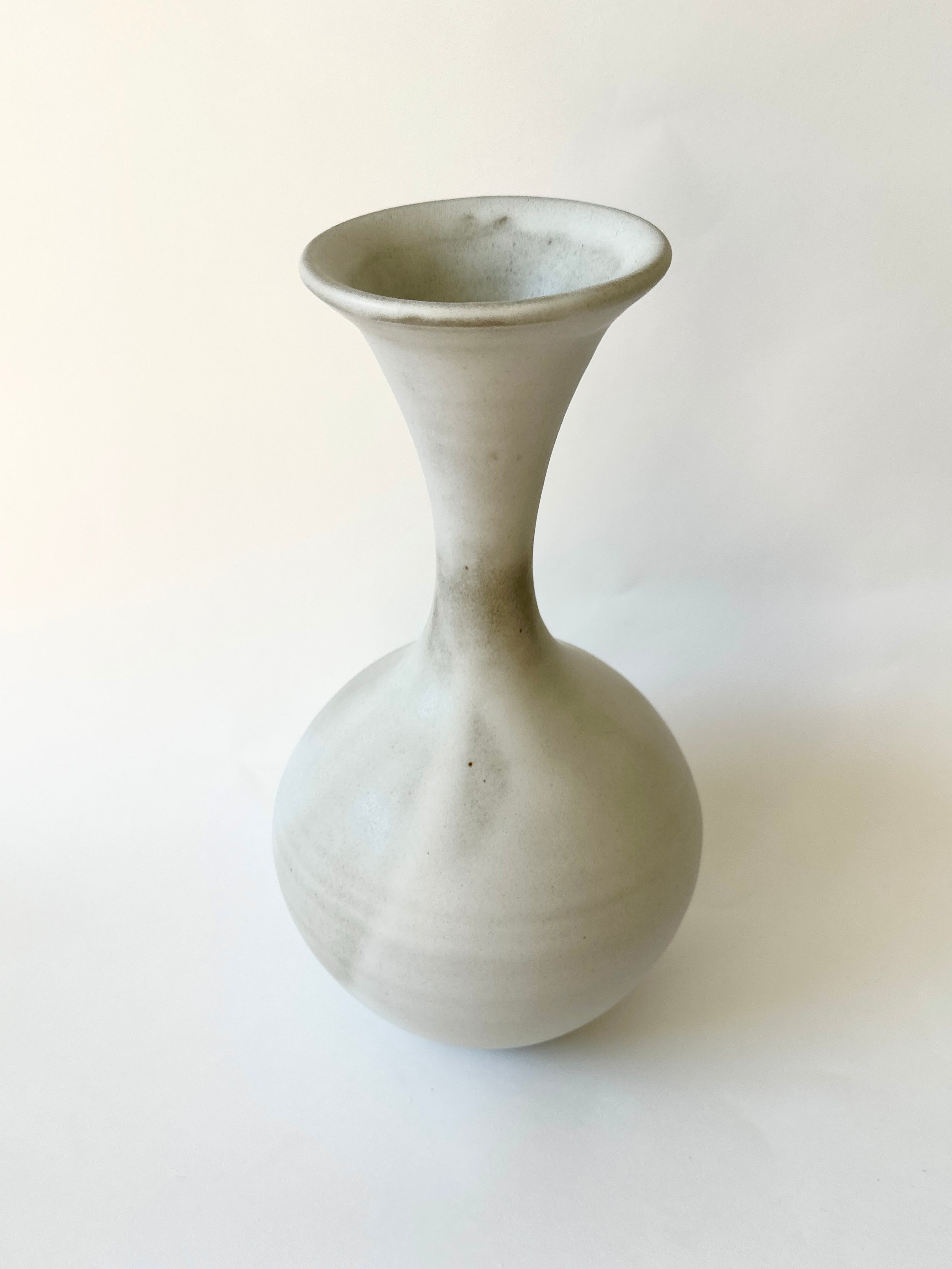 White flared bottleneck No. 32