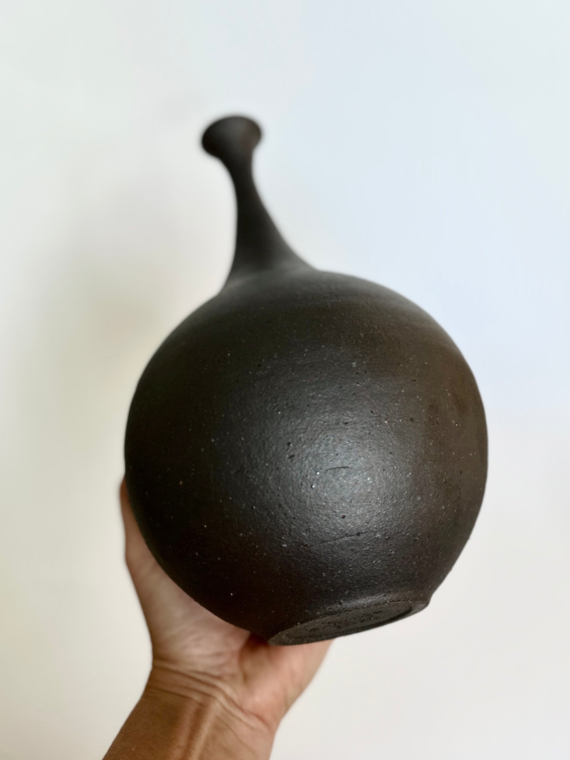 Black clay bottleneck No. 15