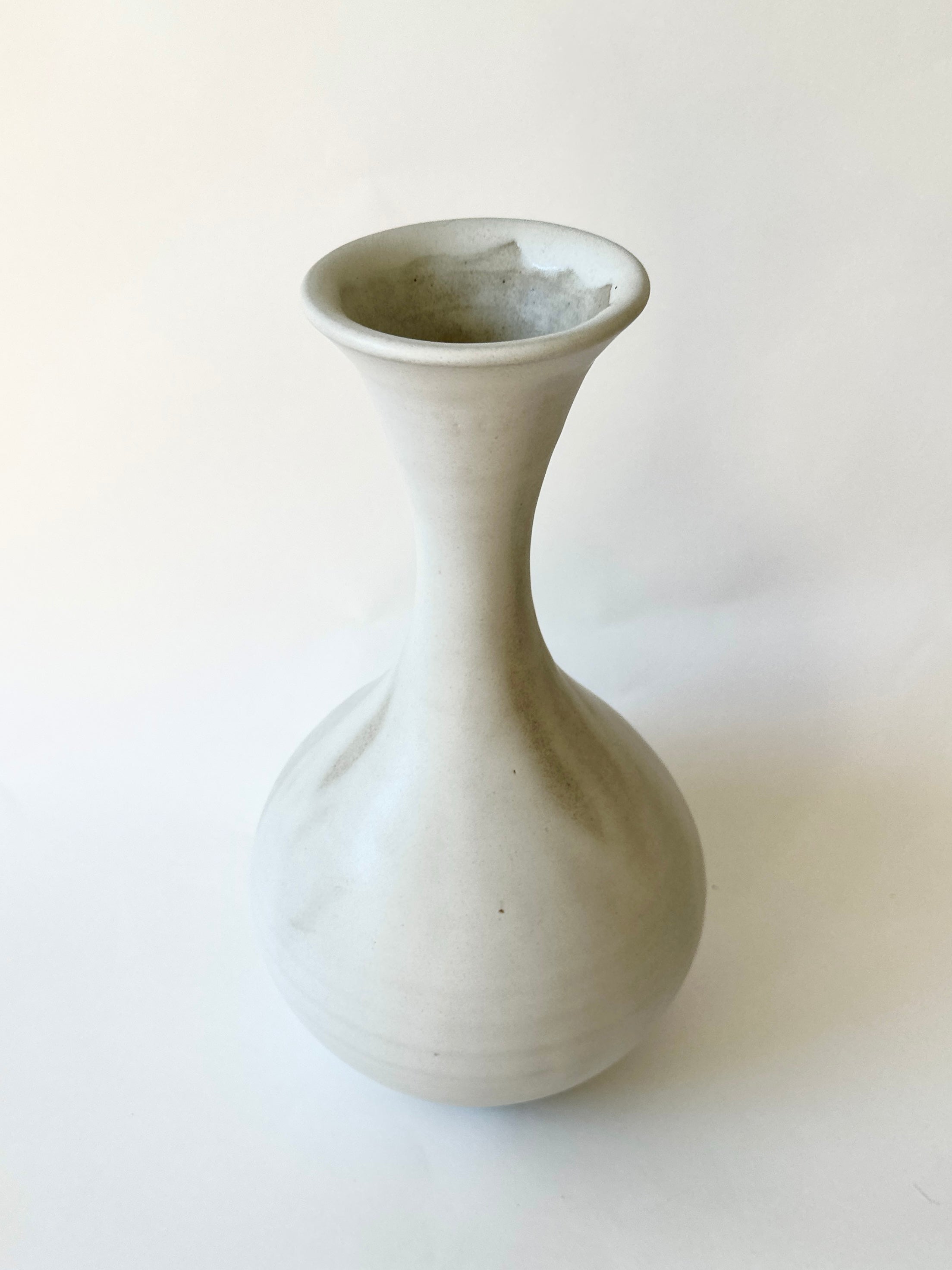 White flared bottleneck No. 31