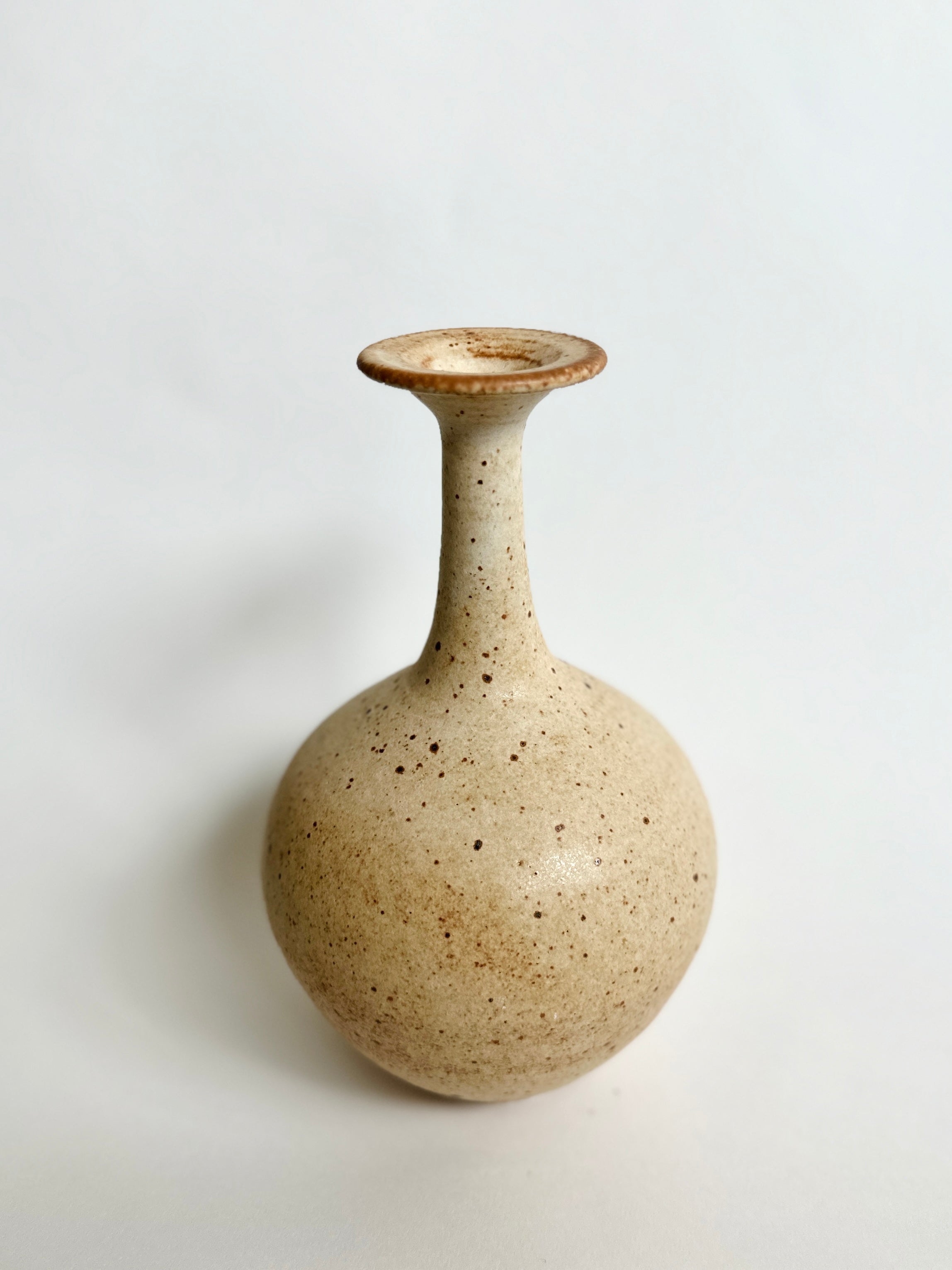 Warm satin white speckled bottleneck no. 12