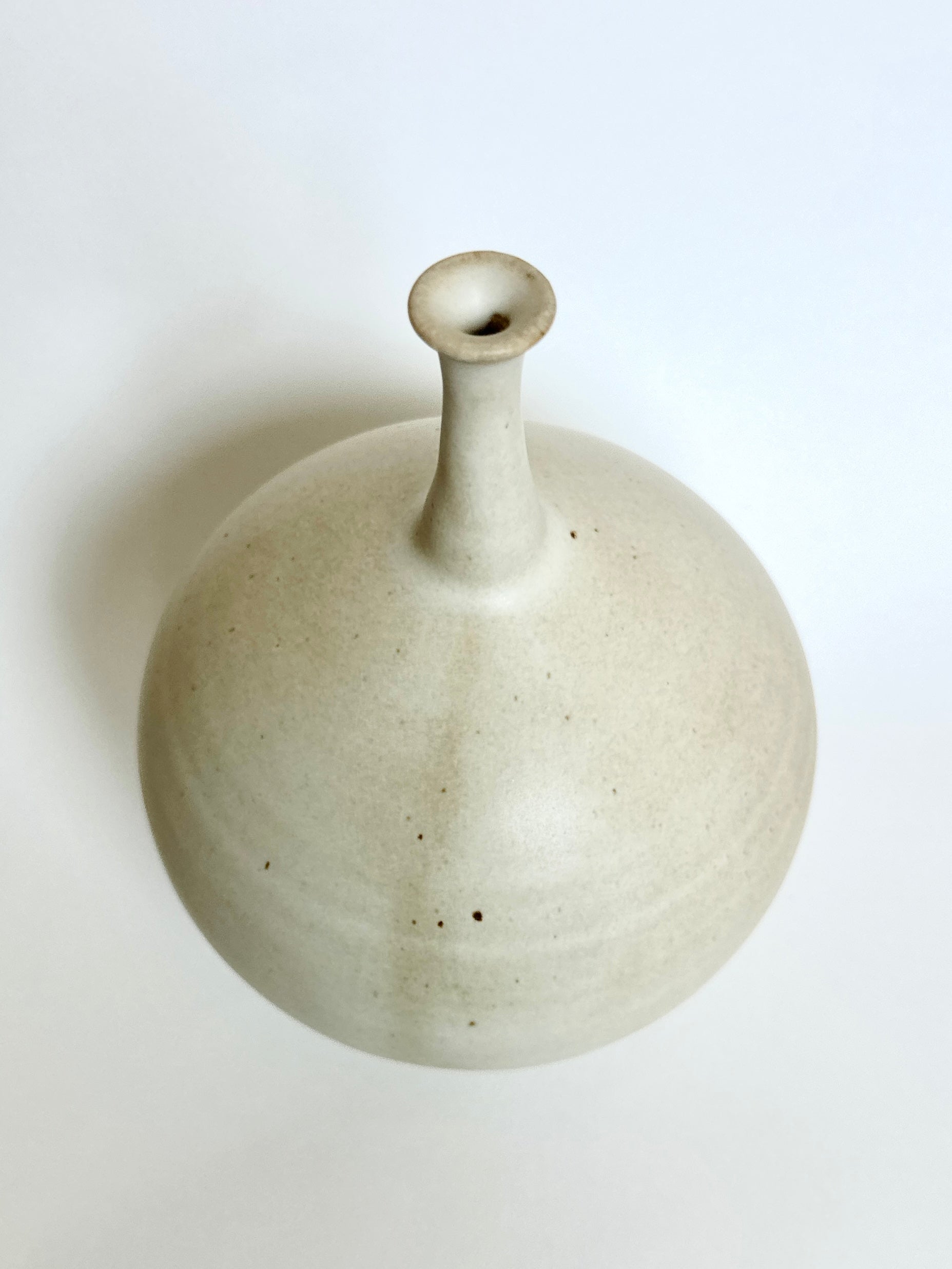 White bottleneck no. 29
