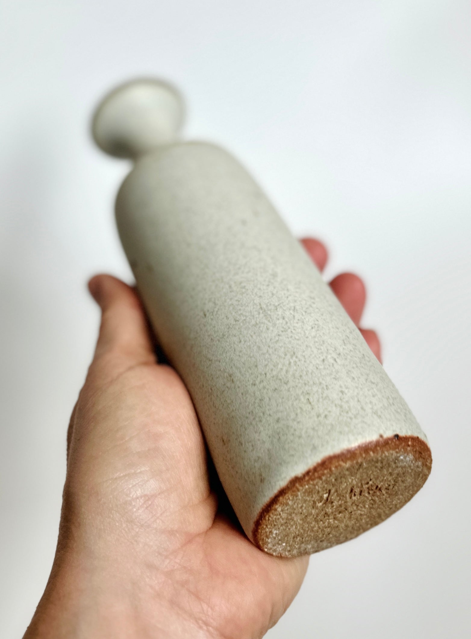 Gray/white speckled vase no. 8