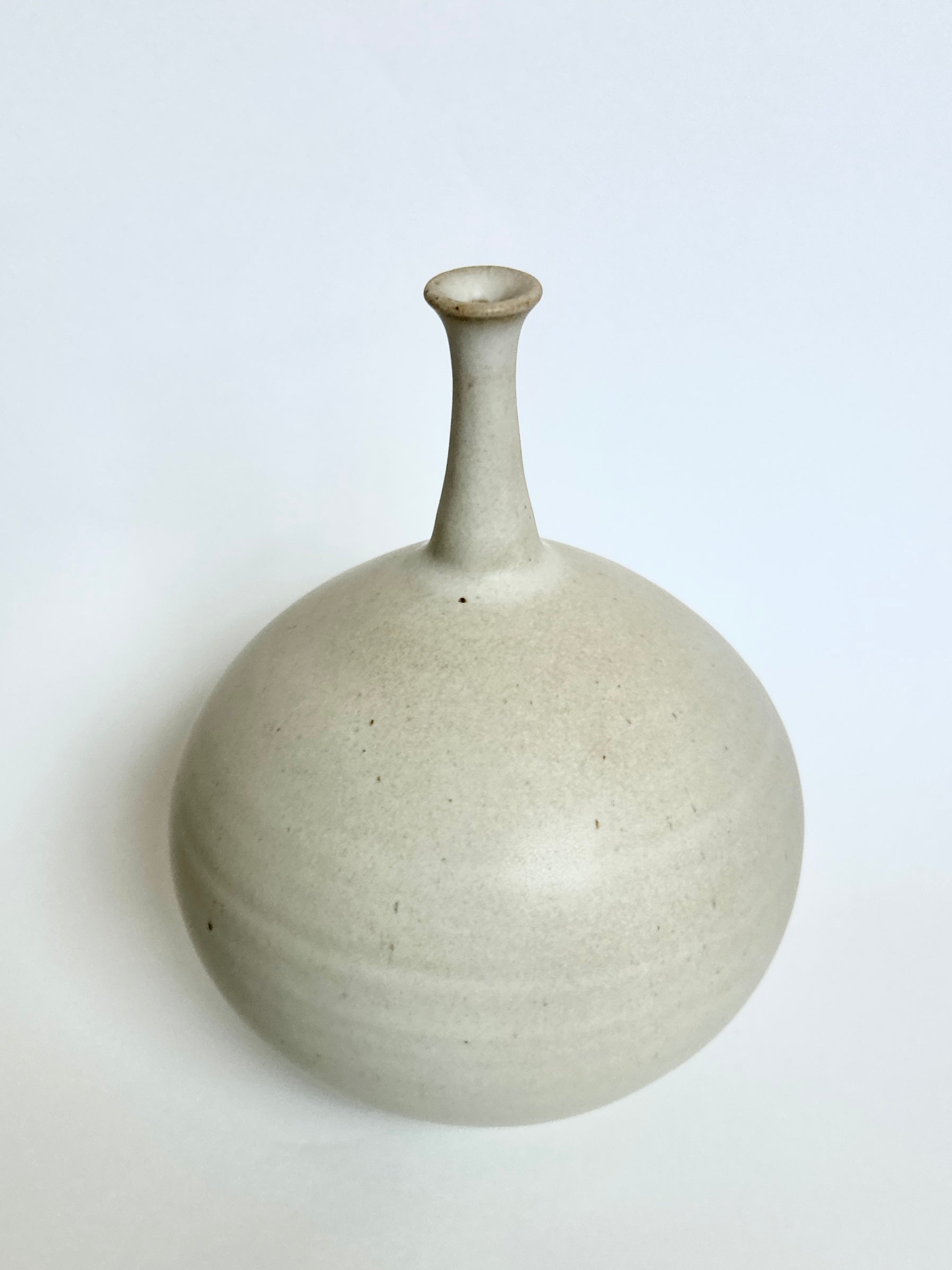 White bottleneck no. 29