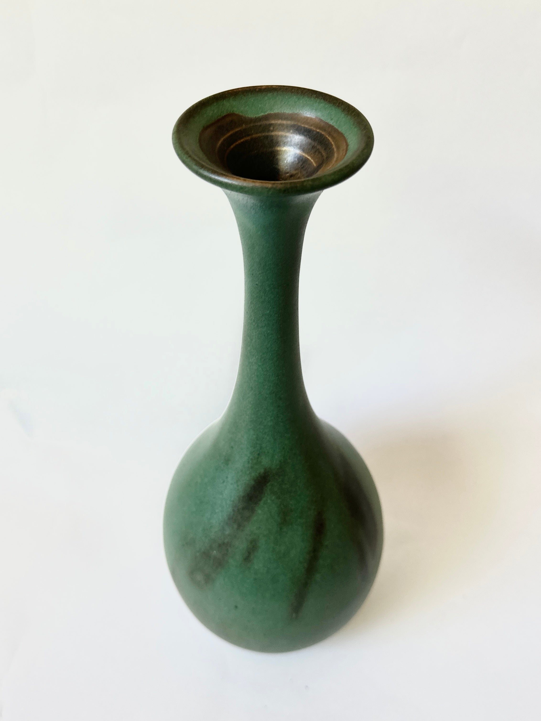 Green bottleneck no. 52