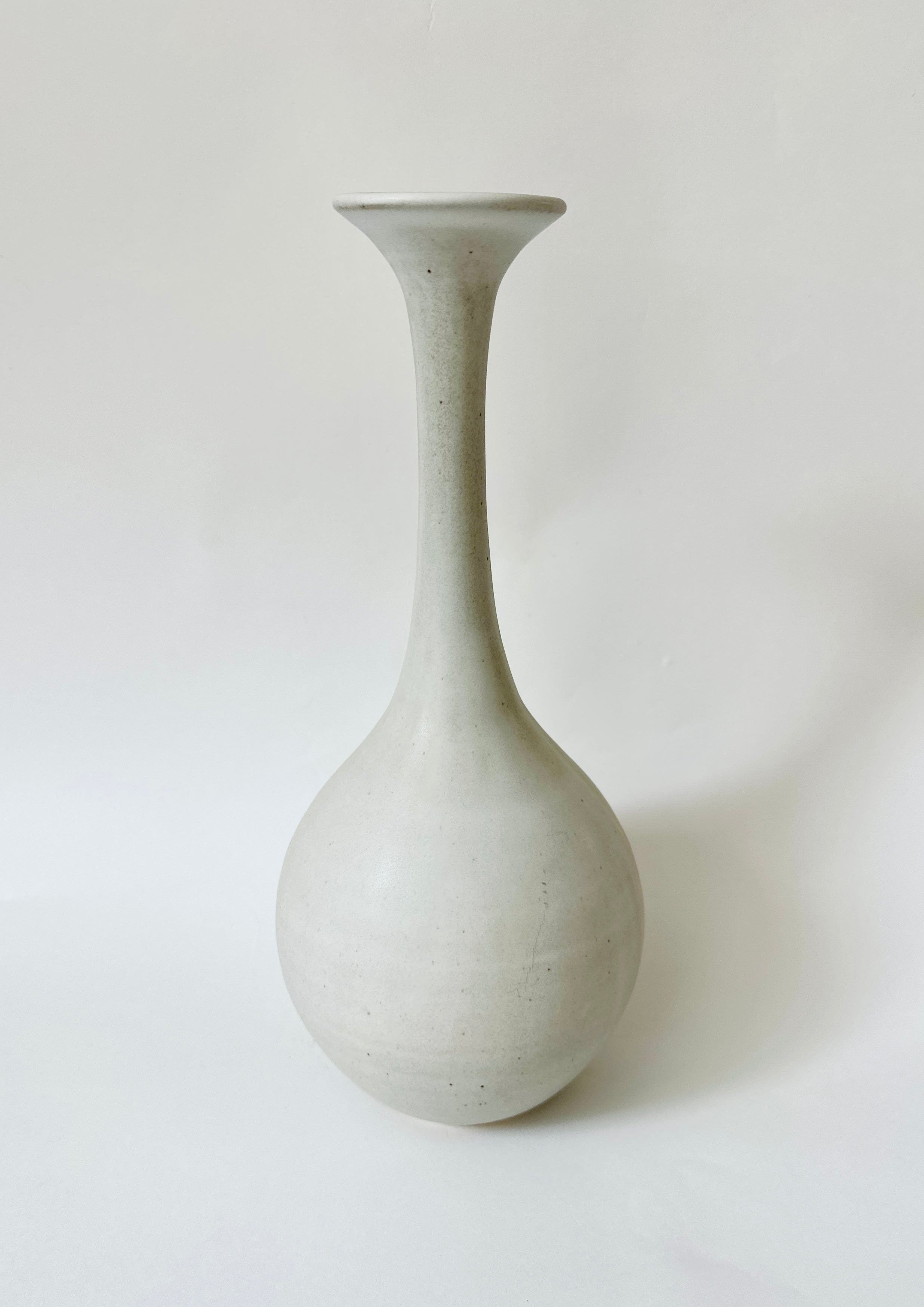 White bottleneck No. 23