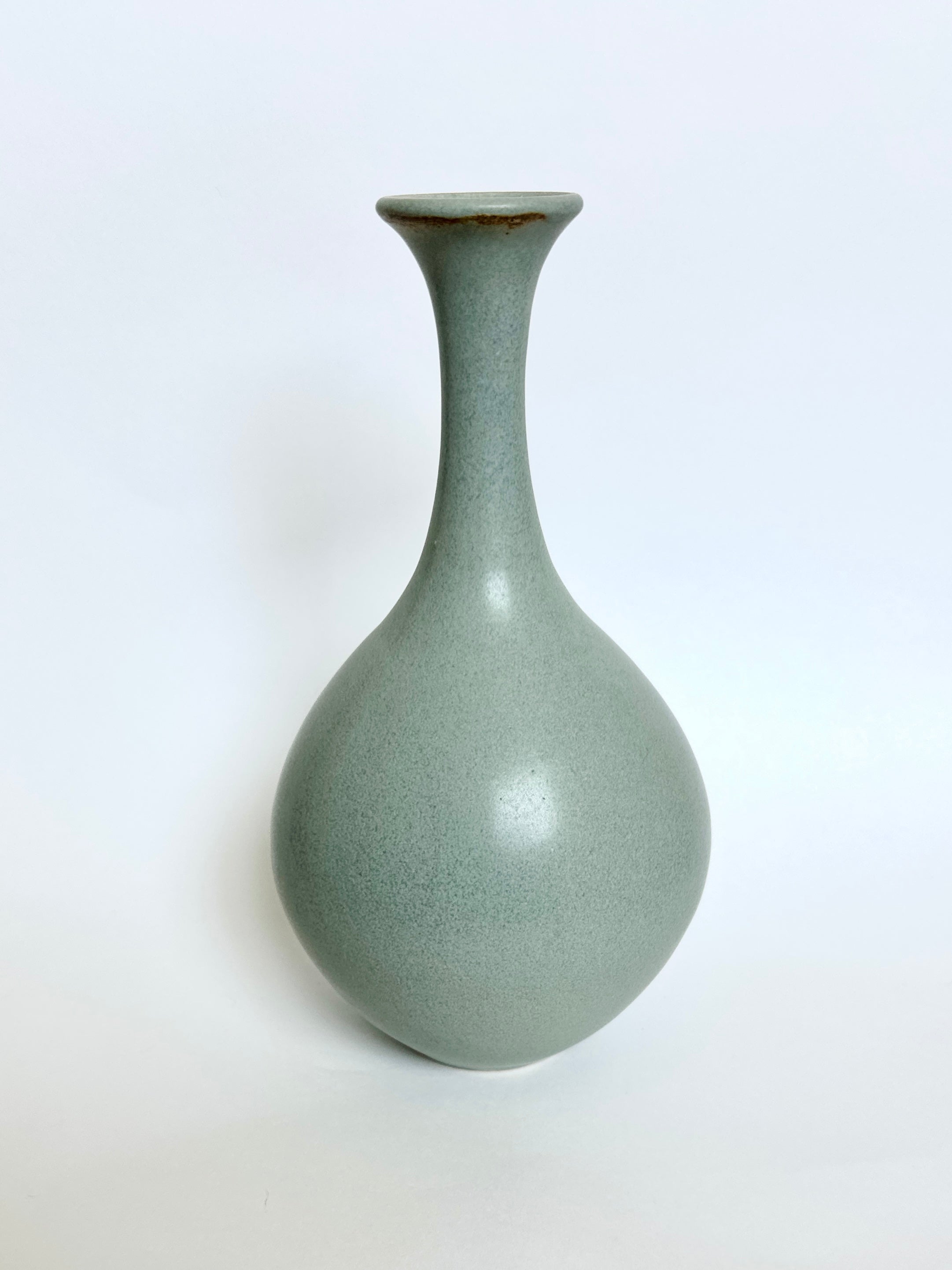 Blue bottleneck no. 16
