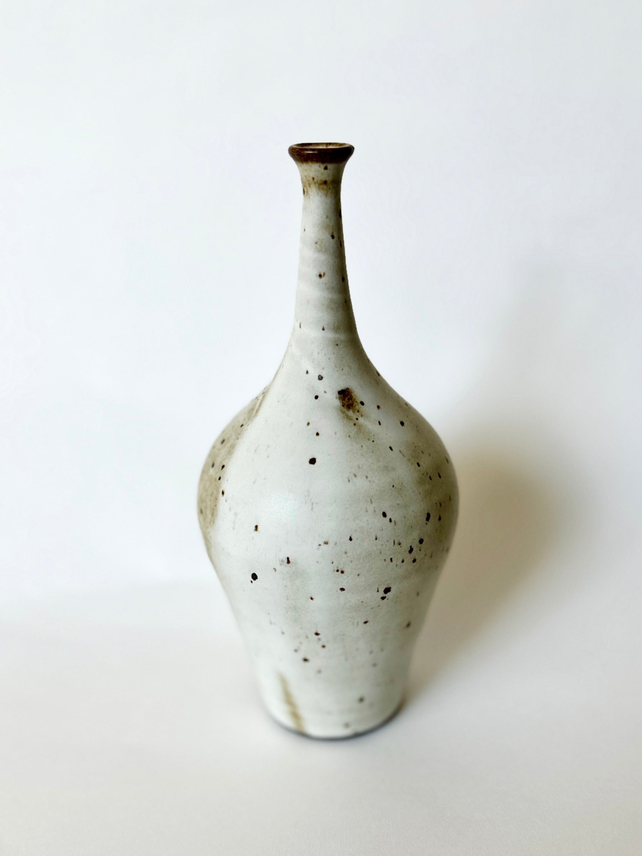 White speckled bottleneck no. 18
