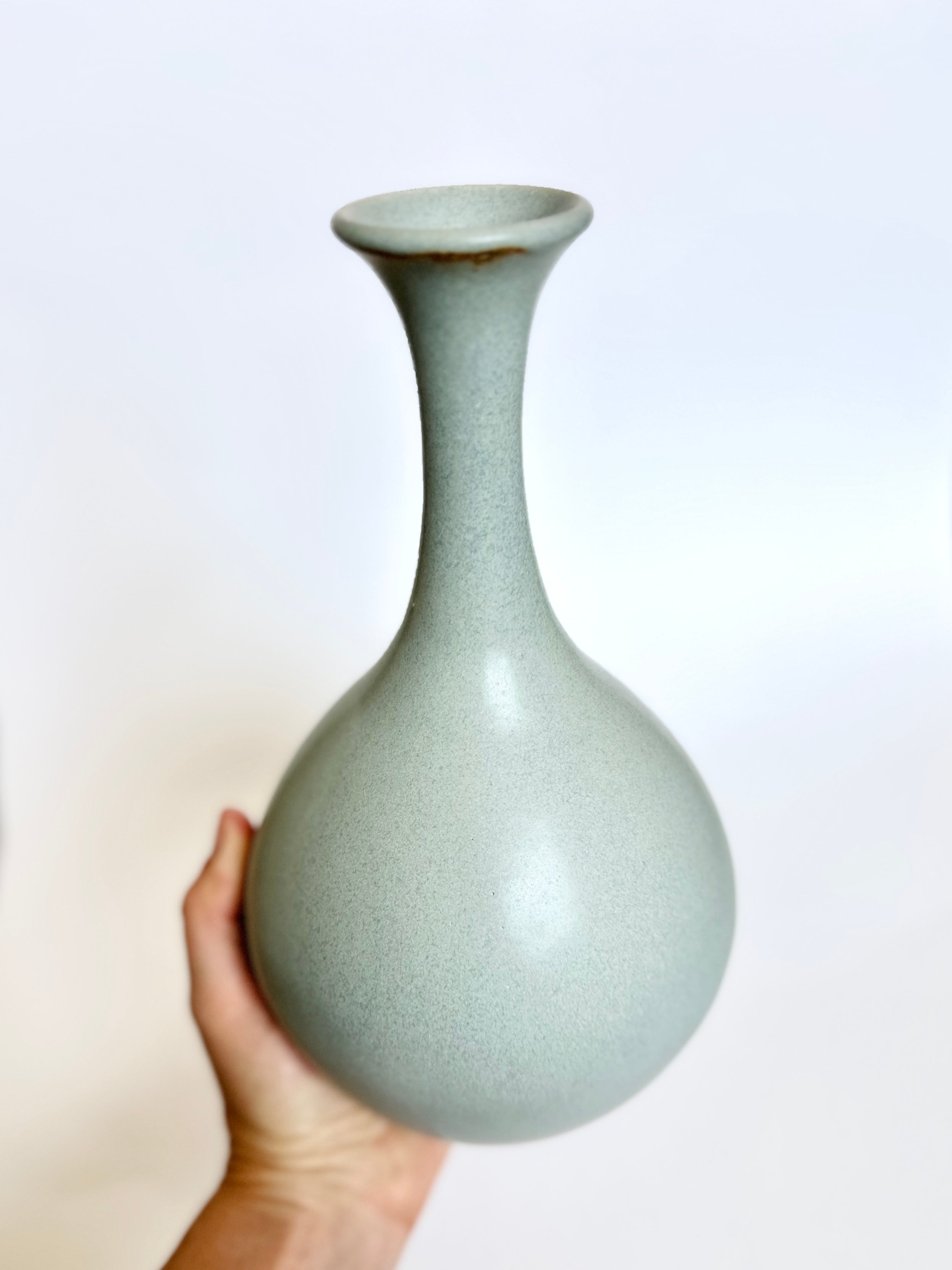 Blue bottleneck no. 16