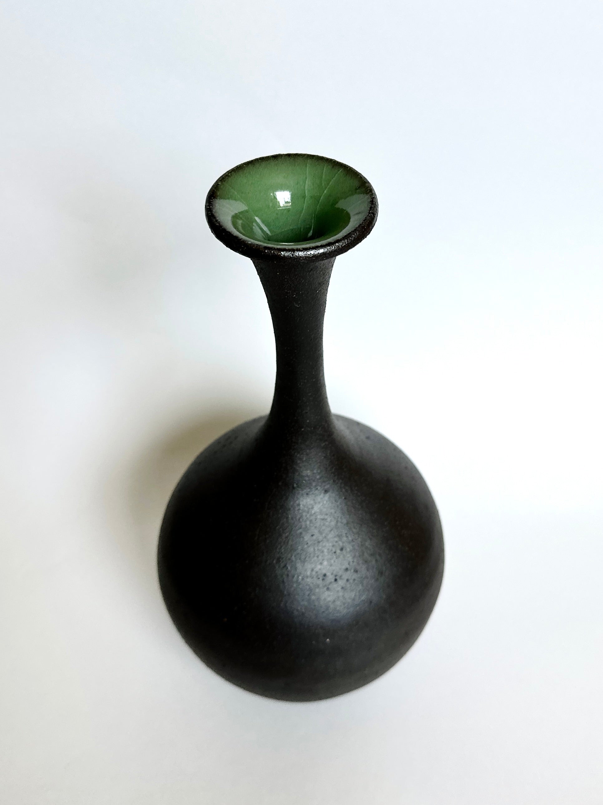 Black clay bottleneck no. 14
