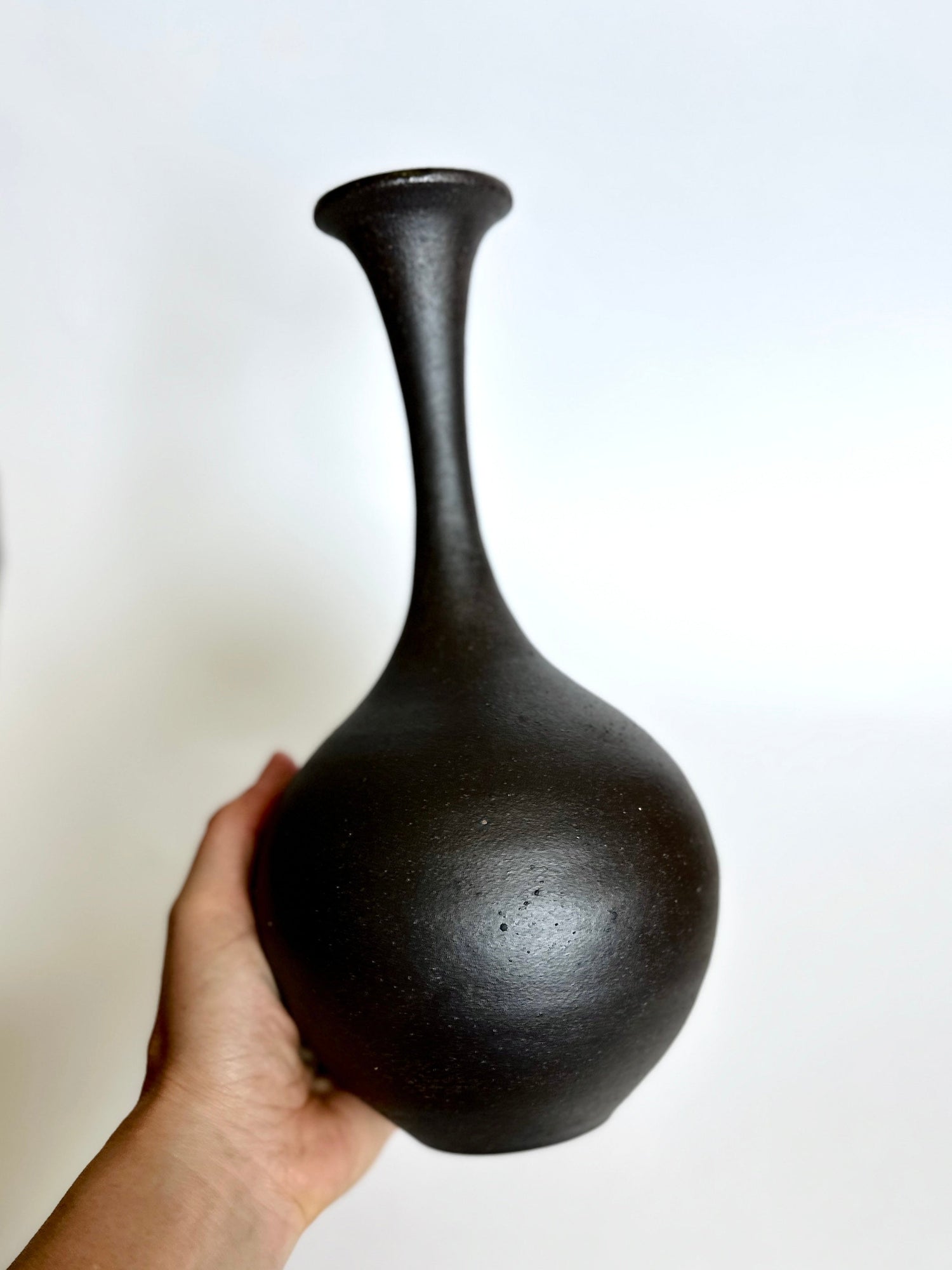 Black clay bottleneck no. 14