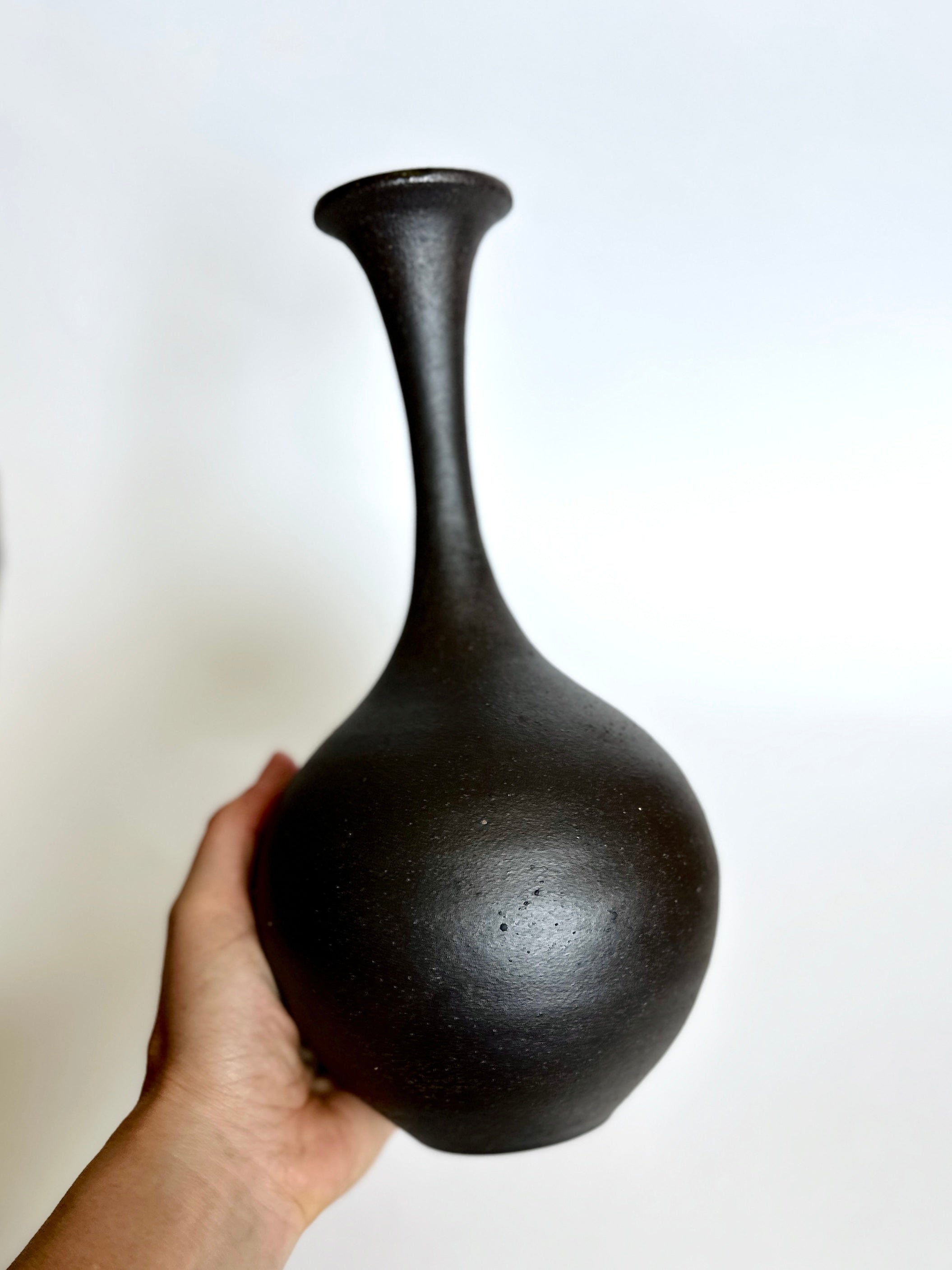 Black clay bottleneck no. 14