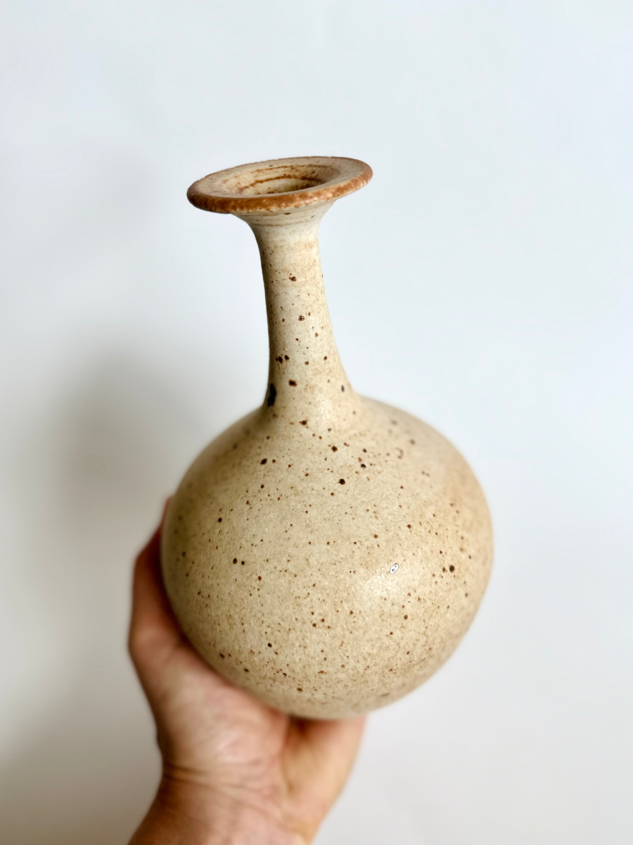 Warm satin white speckled bottleneck no. 12