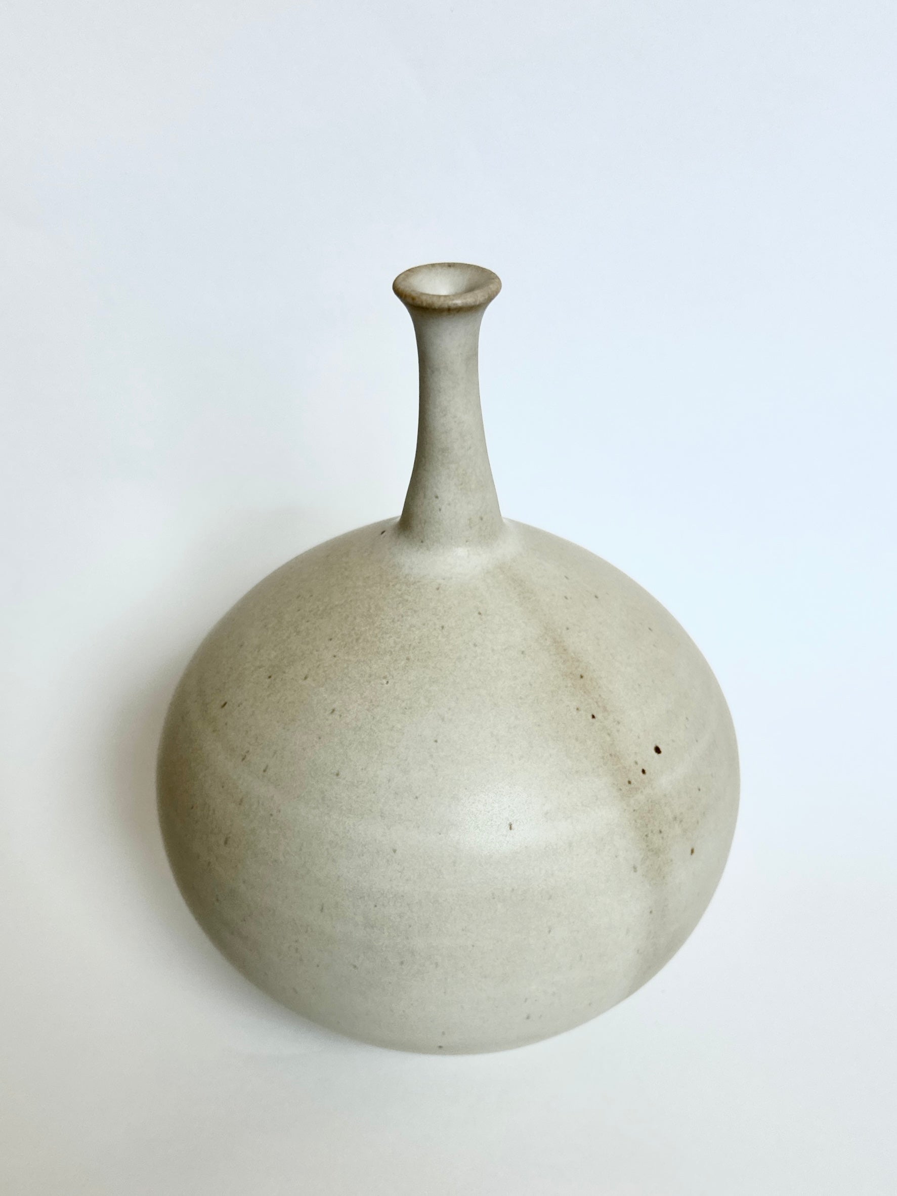 White bottleneck no. 29