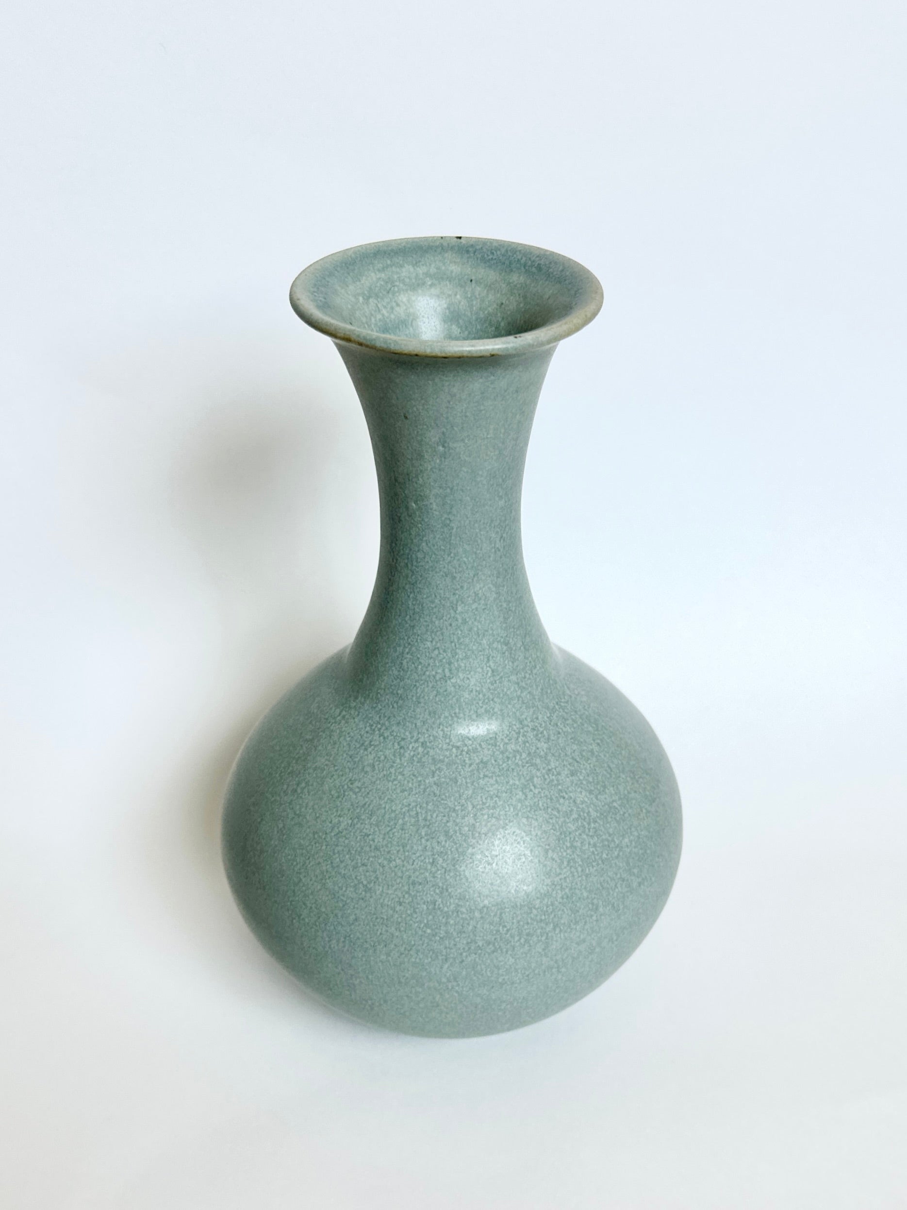 Blue vase no. 13