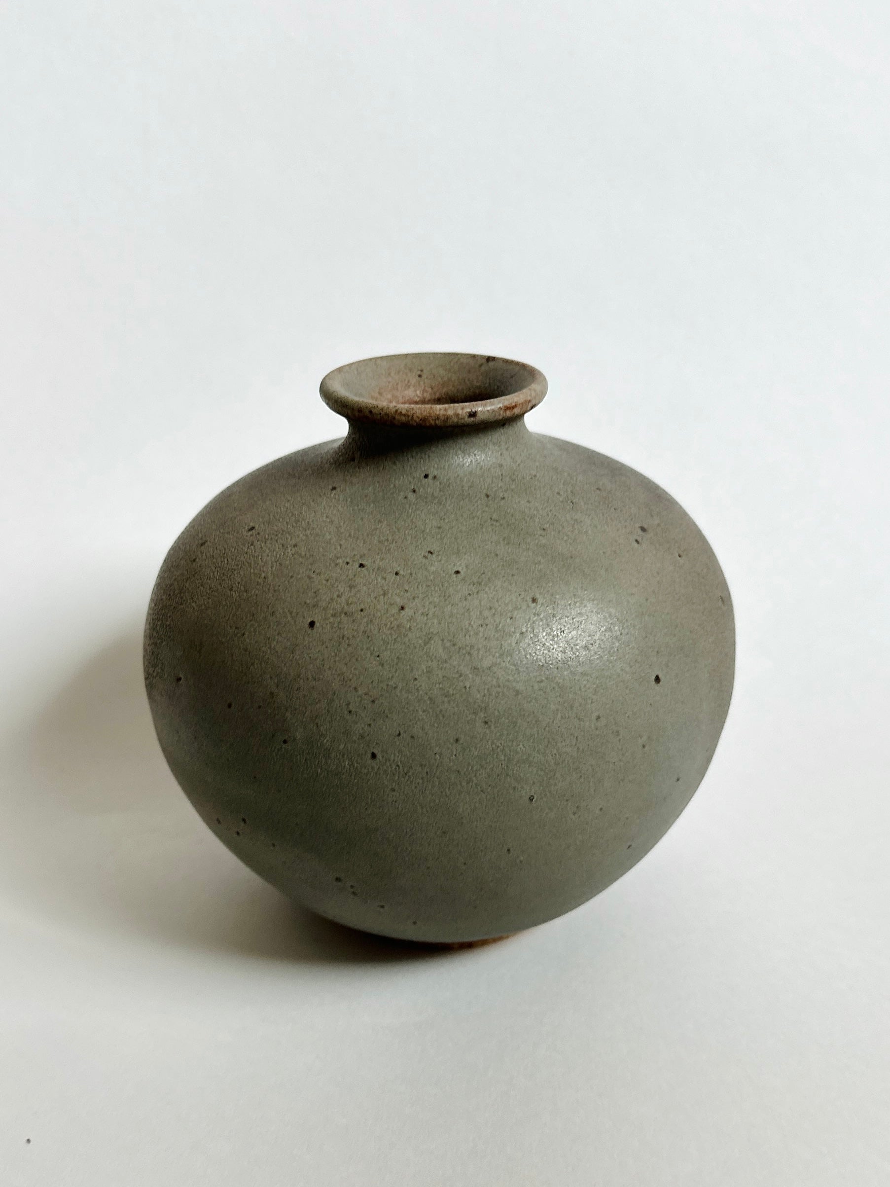 Gray speckled vase no. 7
