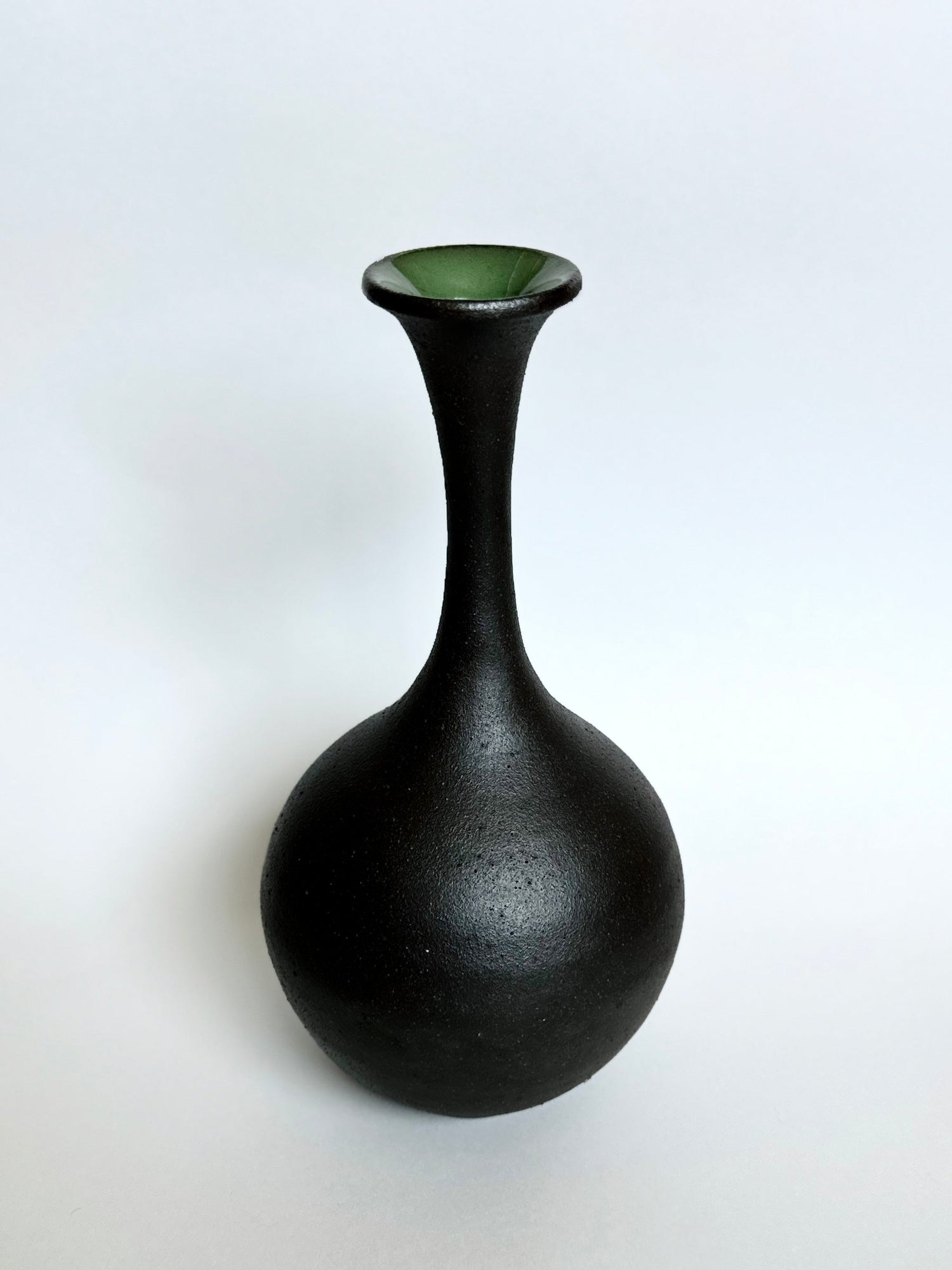 Black clay bottleneck no. 14