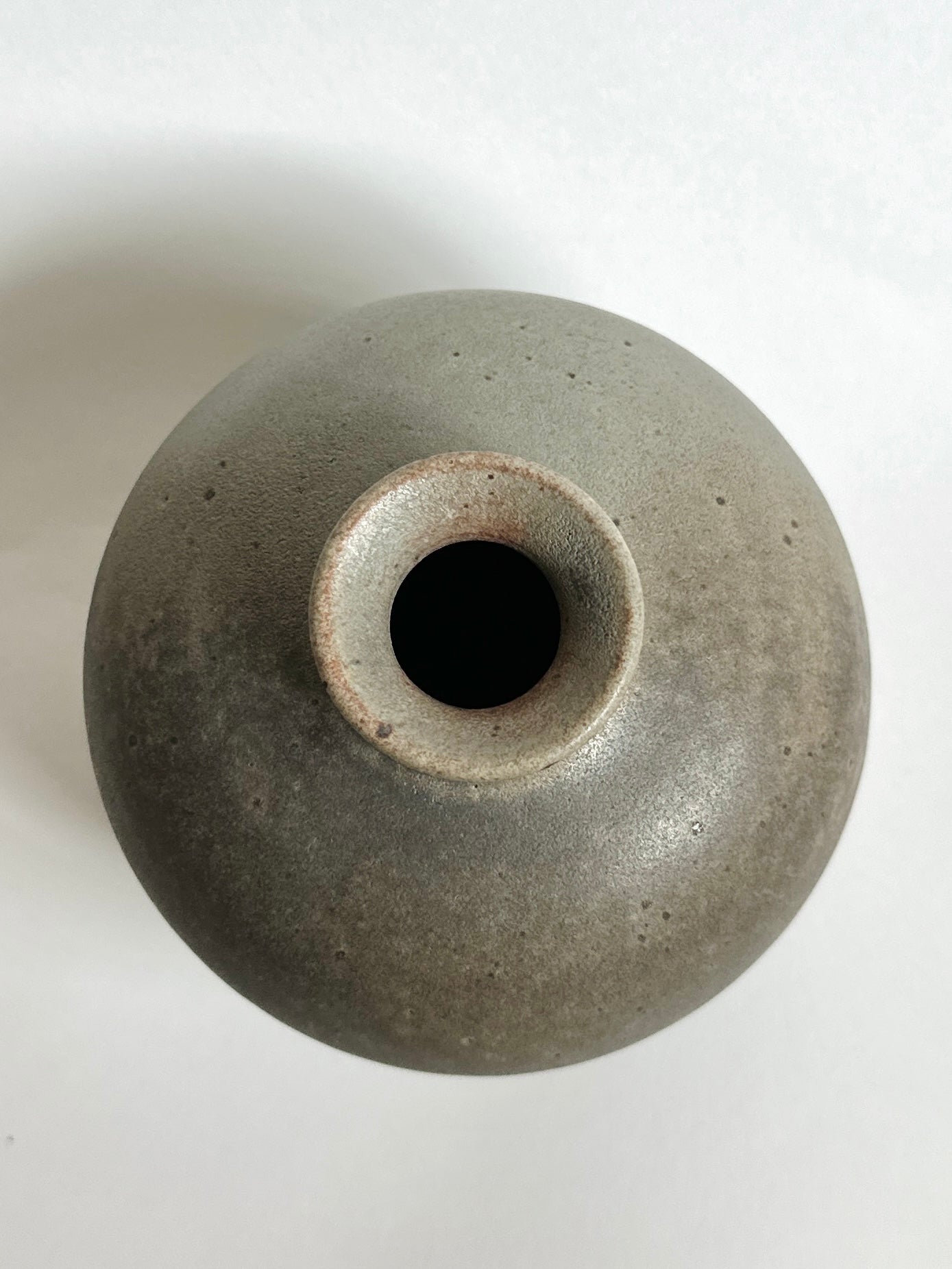 Gray speckled vase no. 7