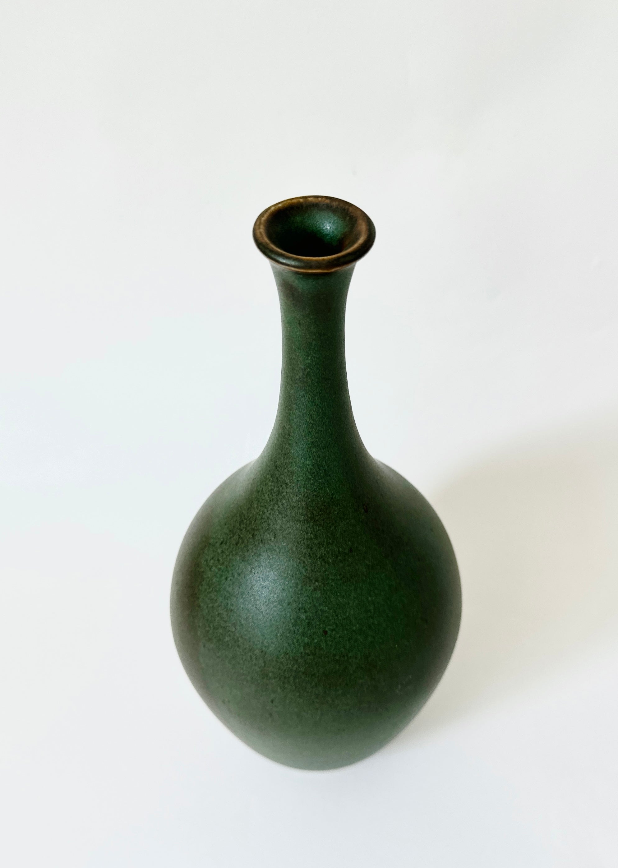 Green bottleneck no. 48