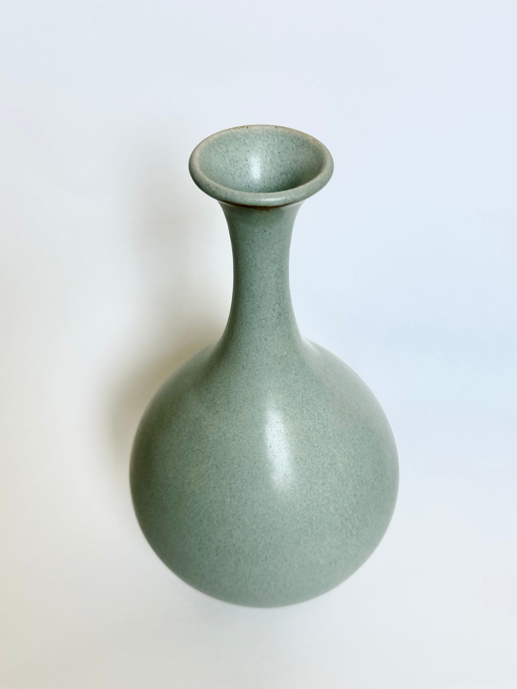 Blue bottleneck no. 16
