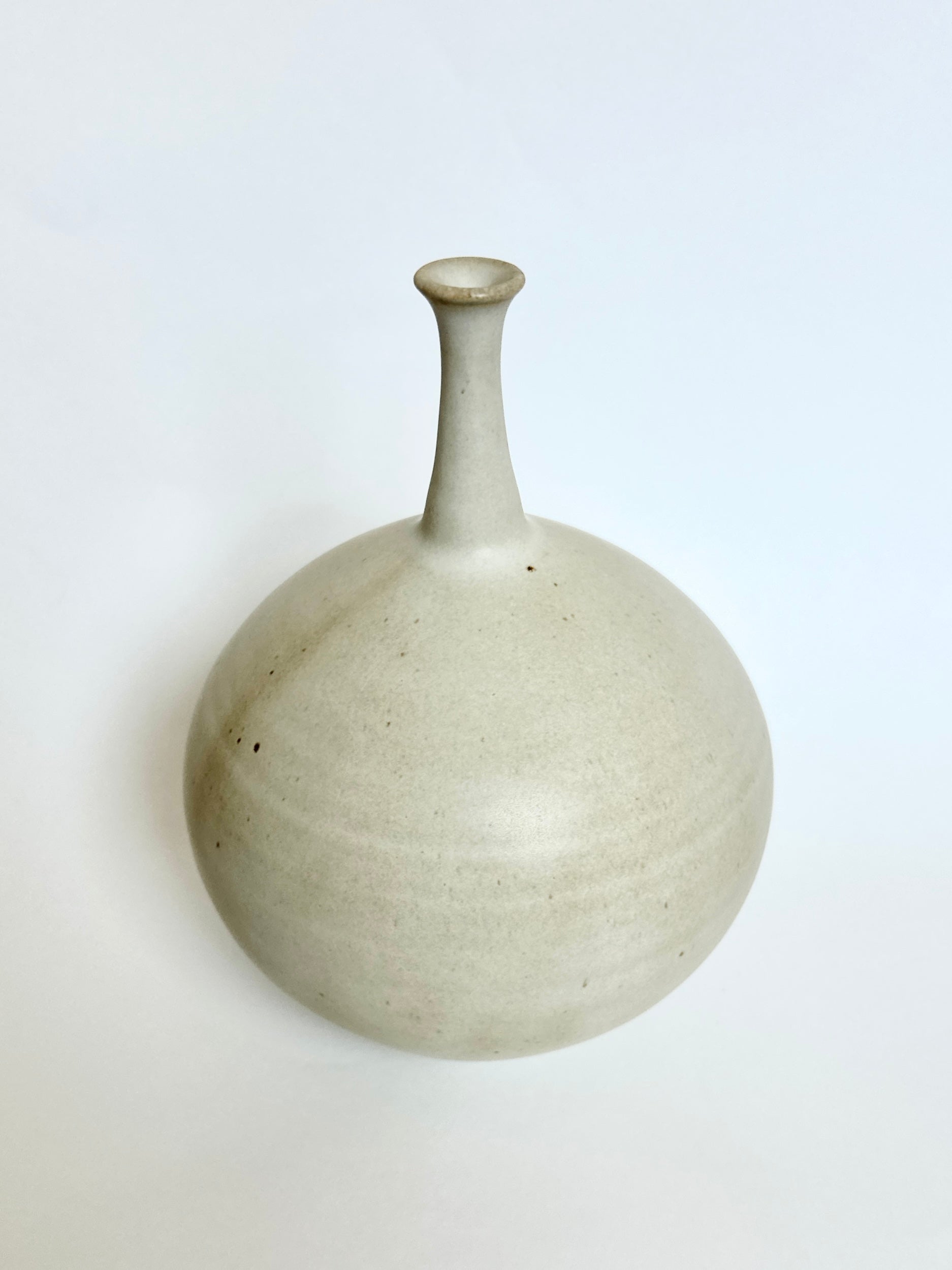 White bottleneck no. 29