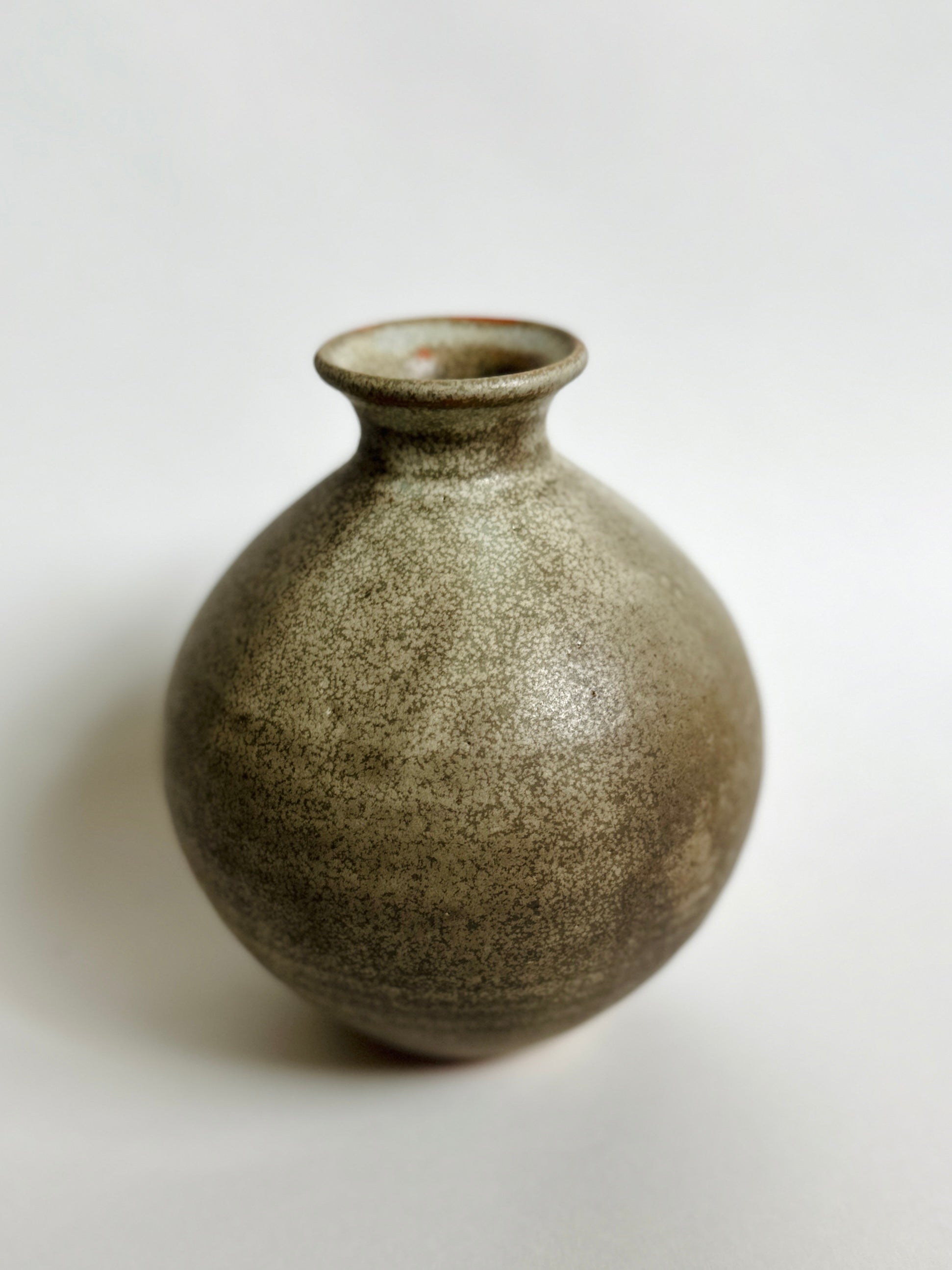Gray vase no. 3