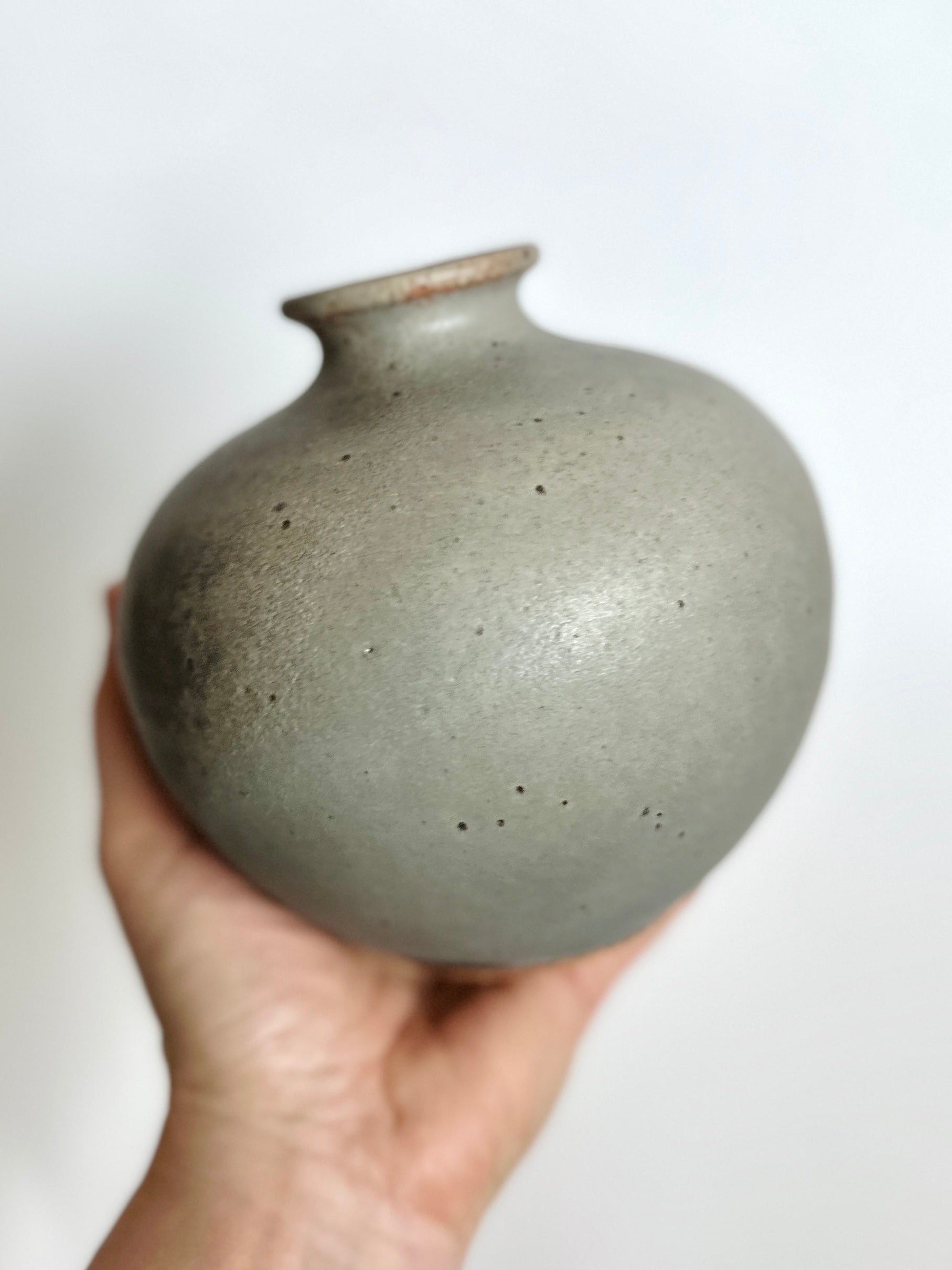 Gray speckled vase no. 7