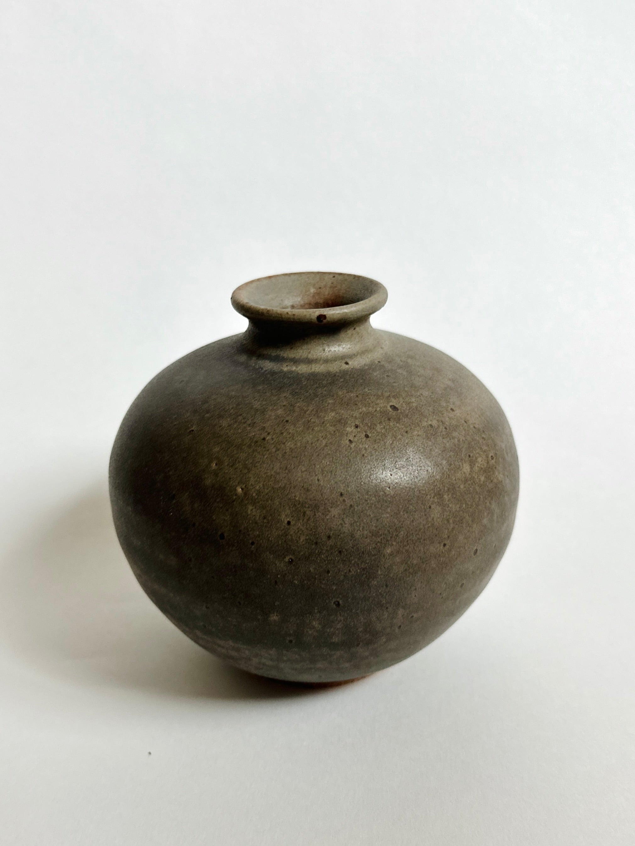 Gray speckled vase no. 7