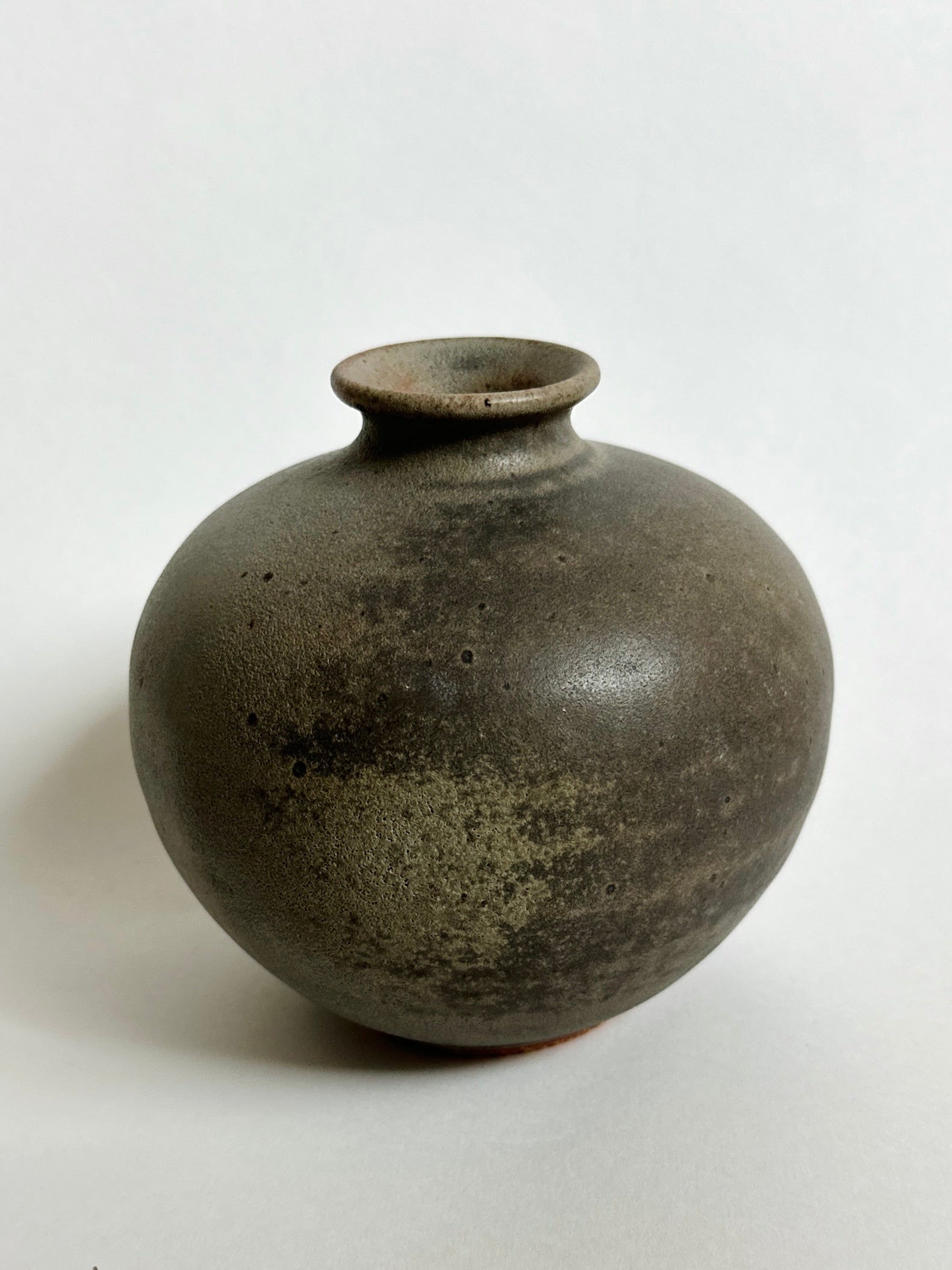 Gray speckled vase no. 7