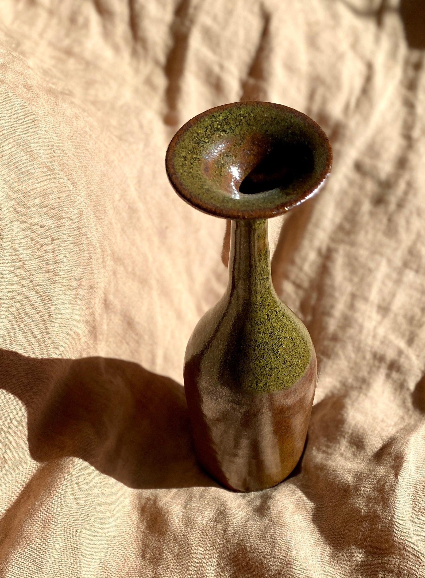 Tea dust flared bottleneck - Dana Chieco Studio
