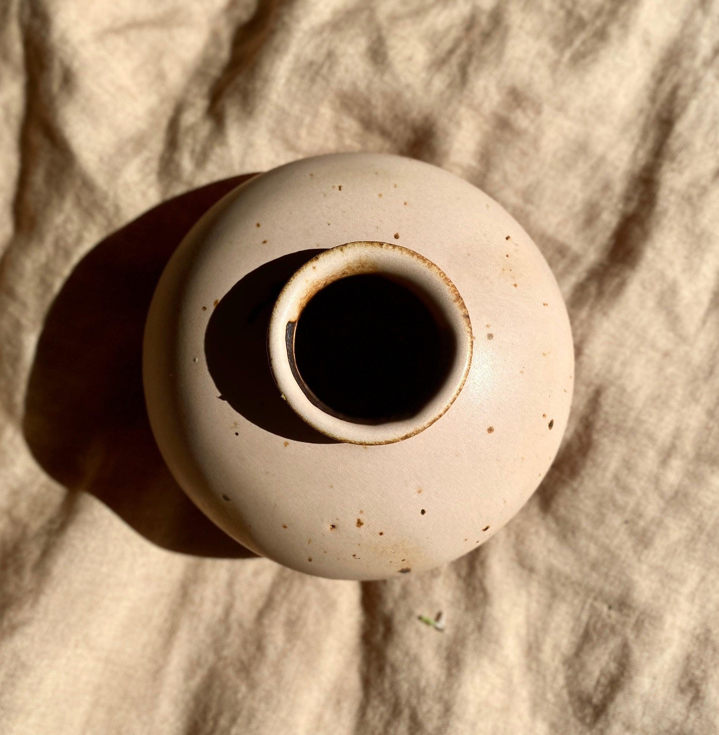 Pink/peach speckled wide vase No. 7 - Dana Chieco Studio