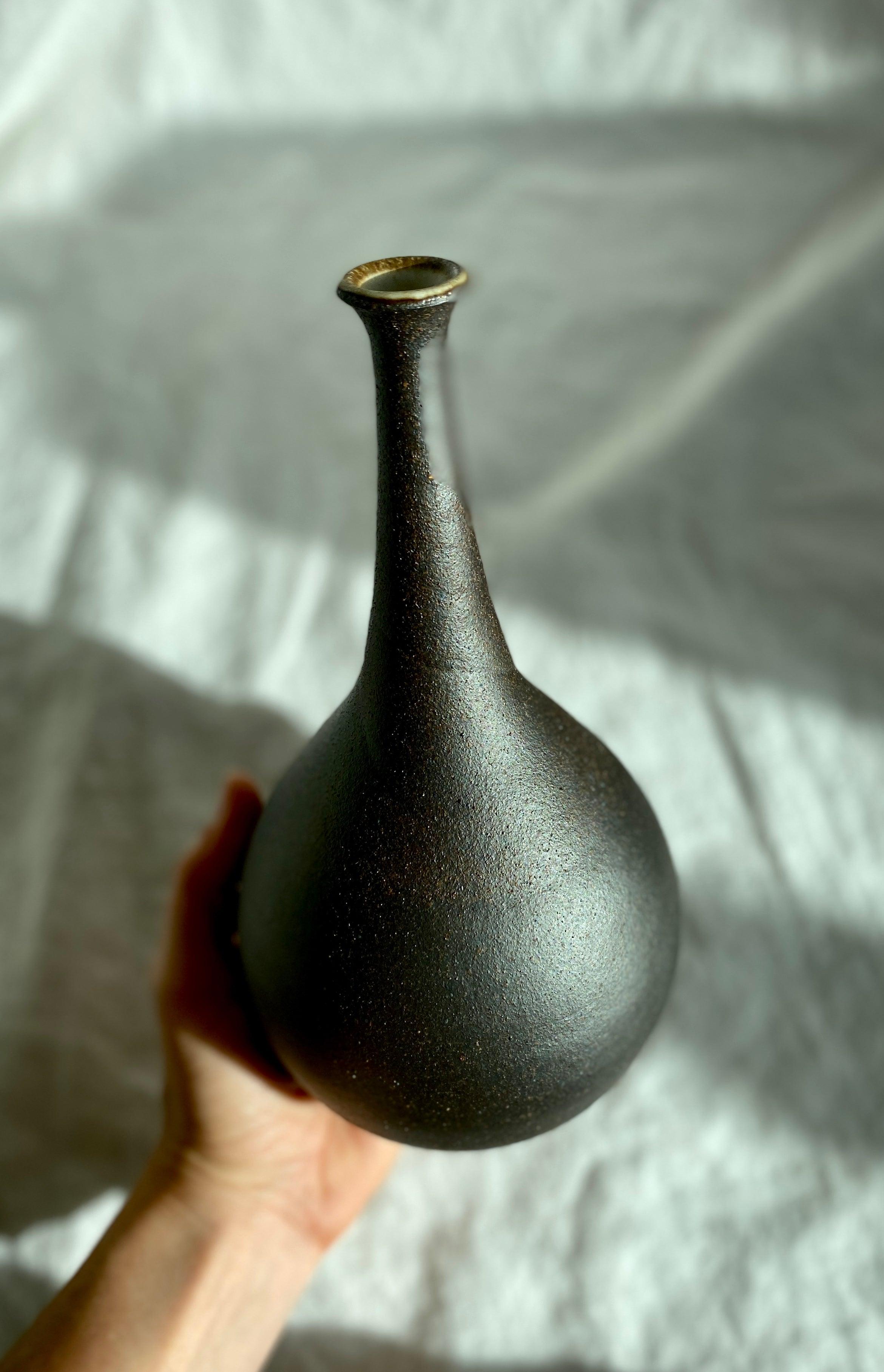 Black clay bottleneck no. 1 - Dana Chieco Studio
