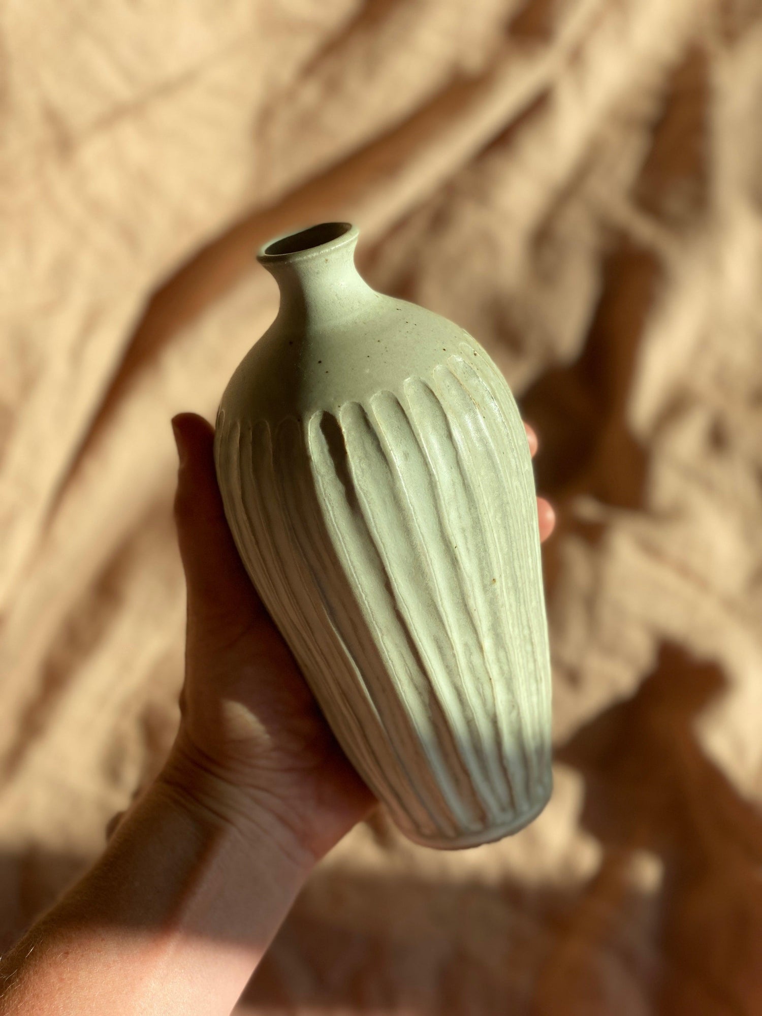 Matte white carved vase No. 2 - Dana Chieco Studio
